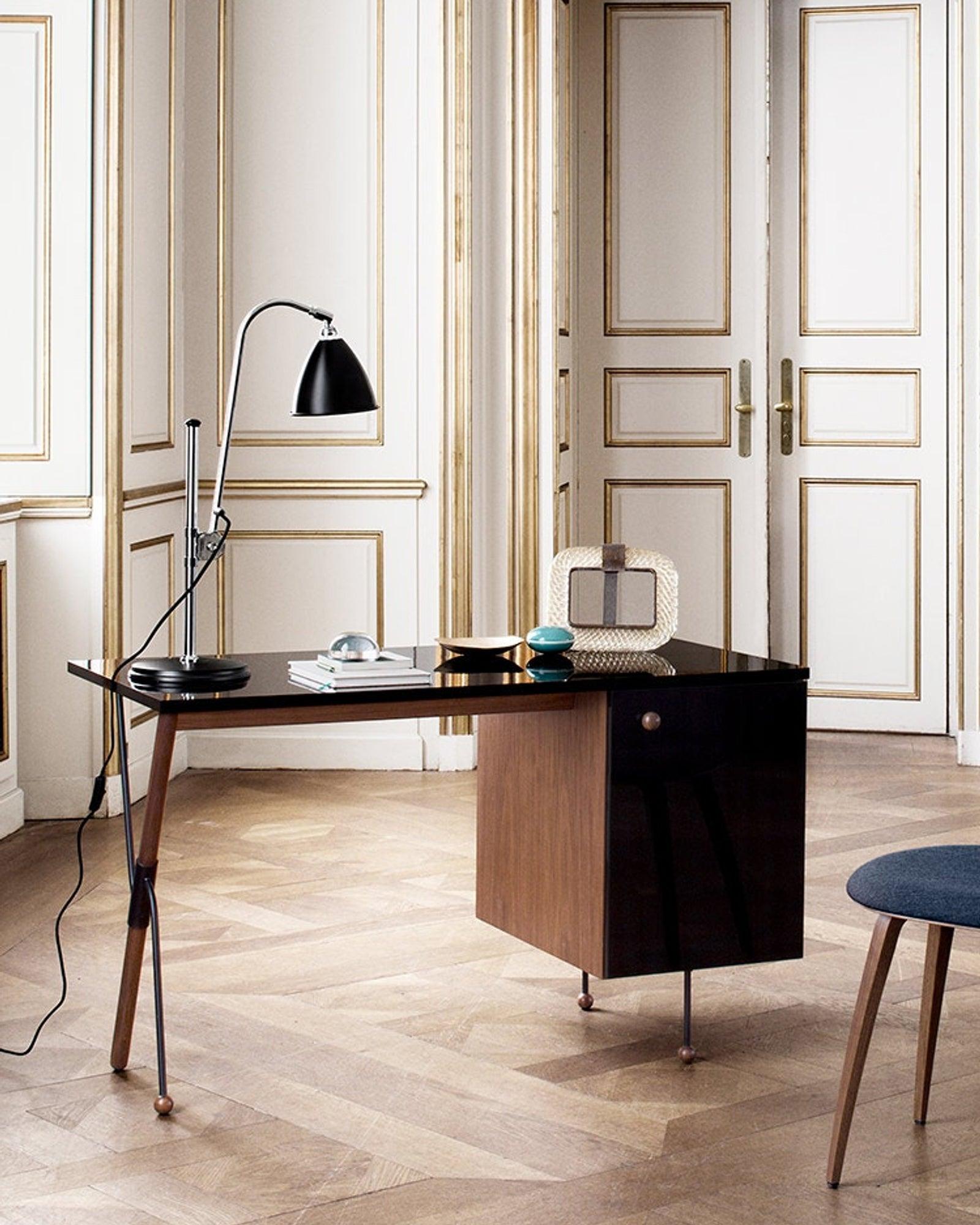 Arms Table Lamp 8.3