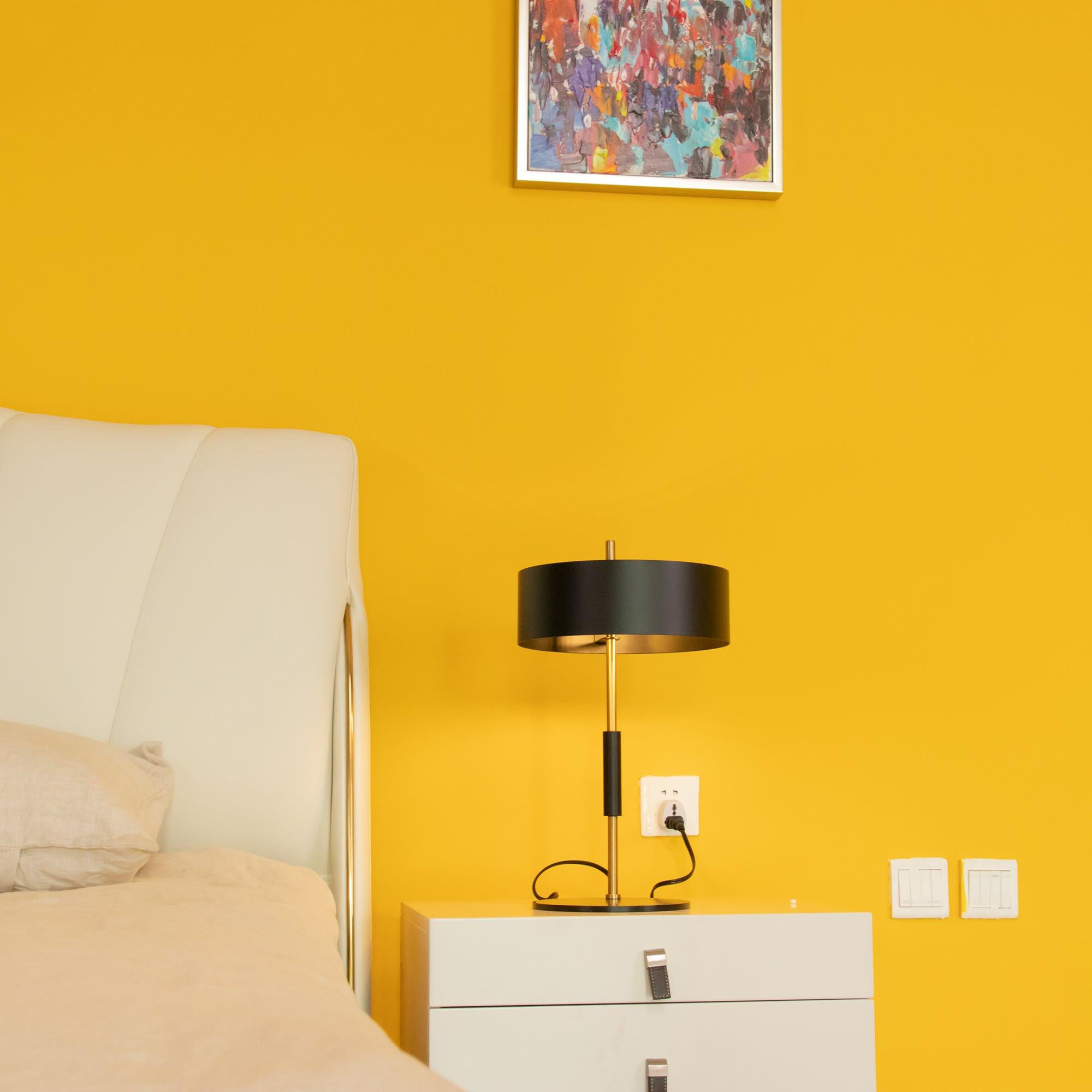 Athezza Table Lamp