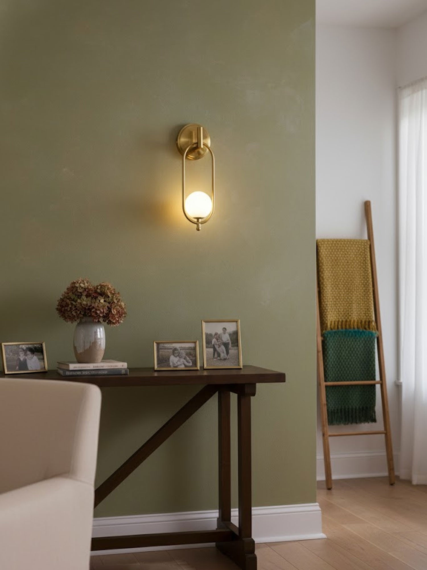 Aurea Brass Wall Light detail view 4