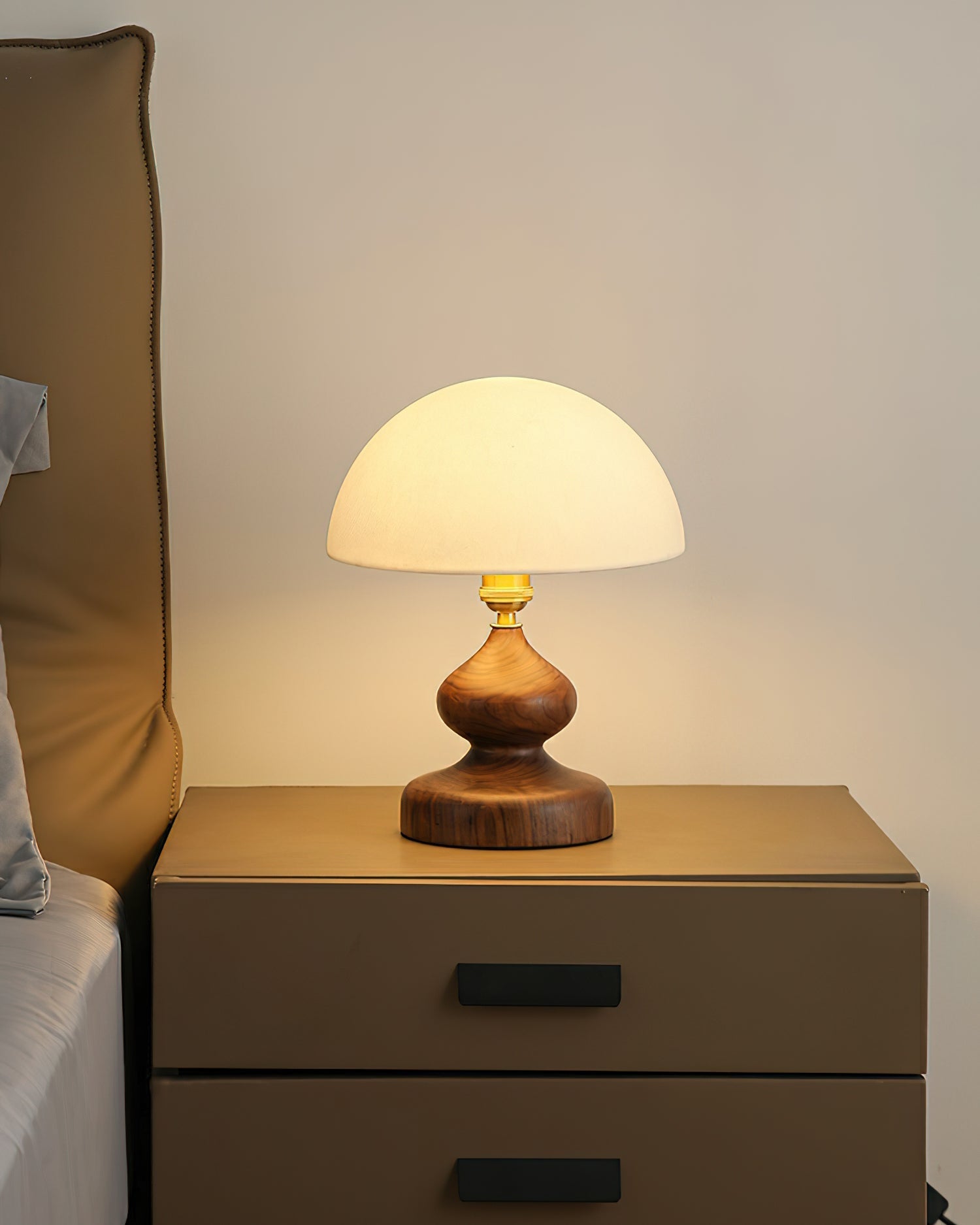 Banyan Tree Table Lamp 9.4