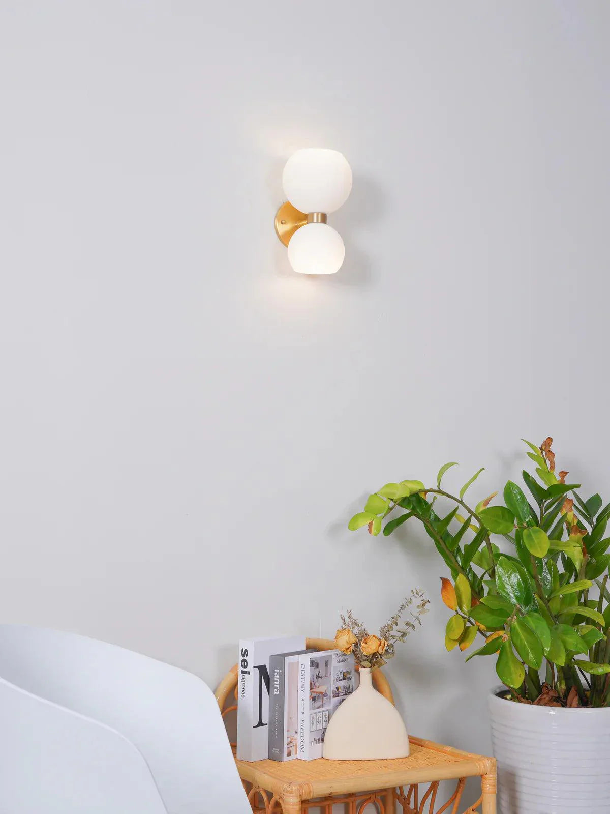 Round Pearl Sconce 5.9