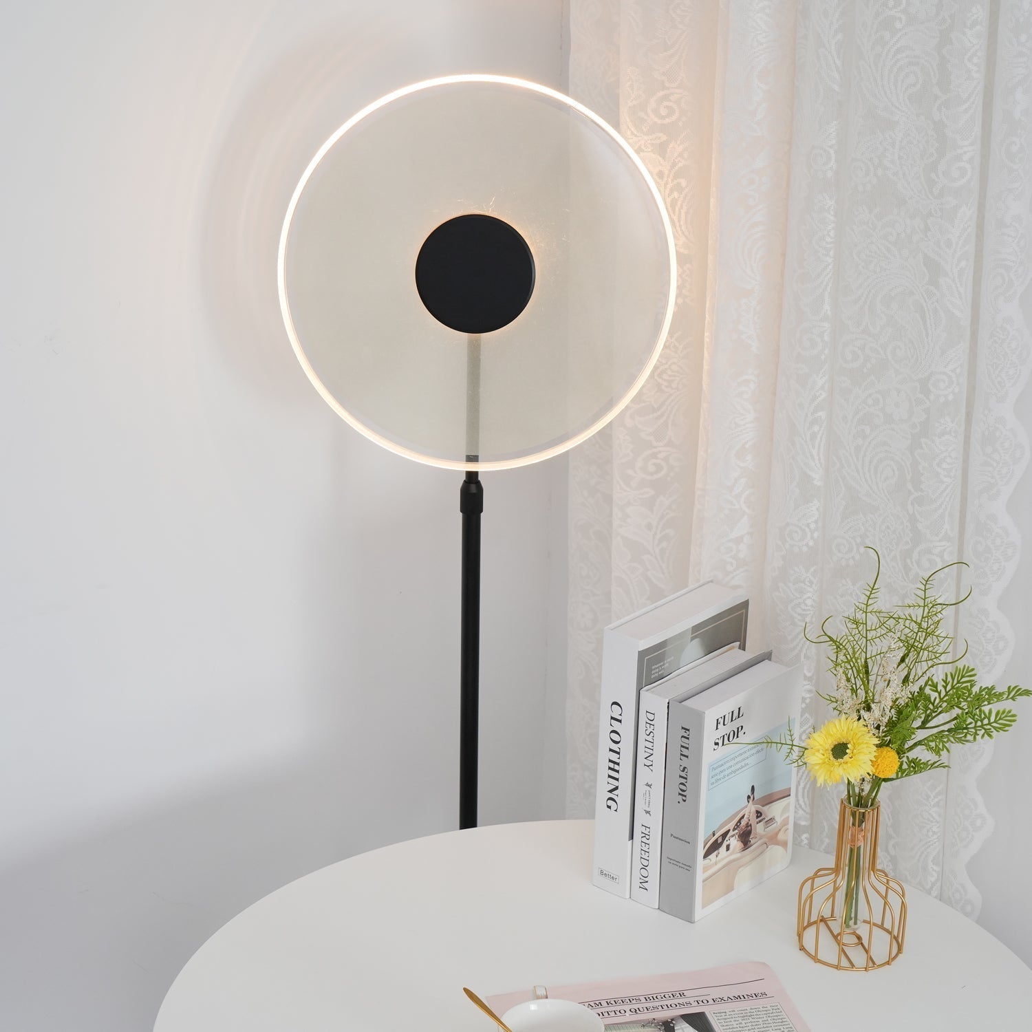 Lu x ora Floor Lamp