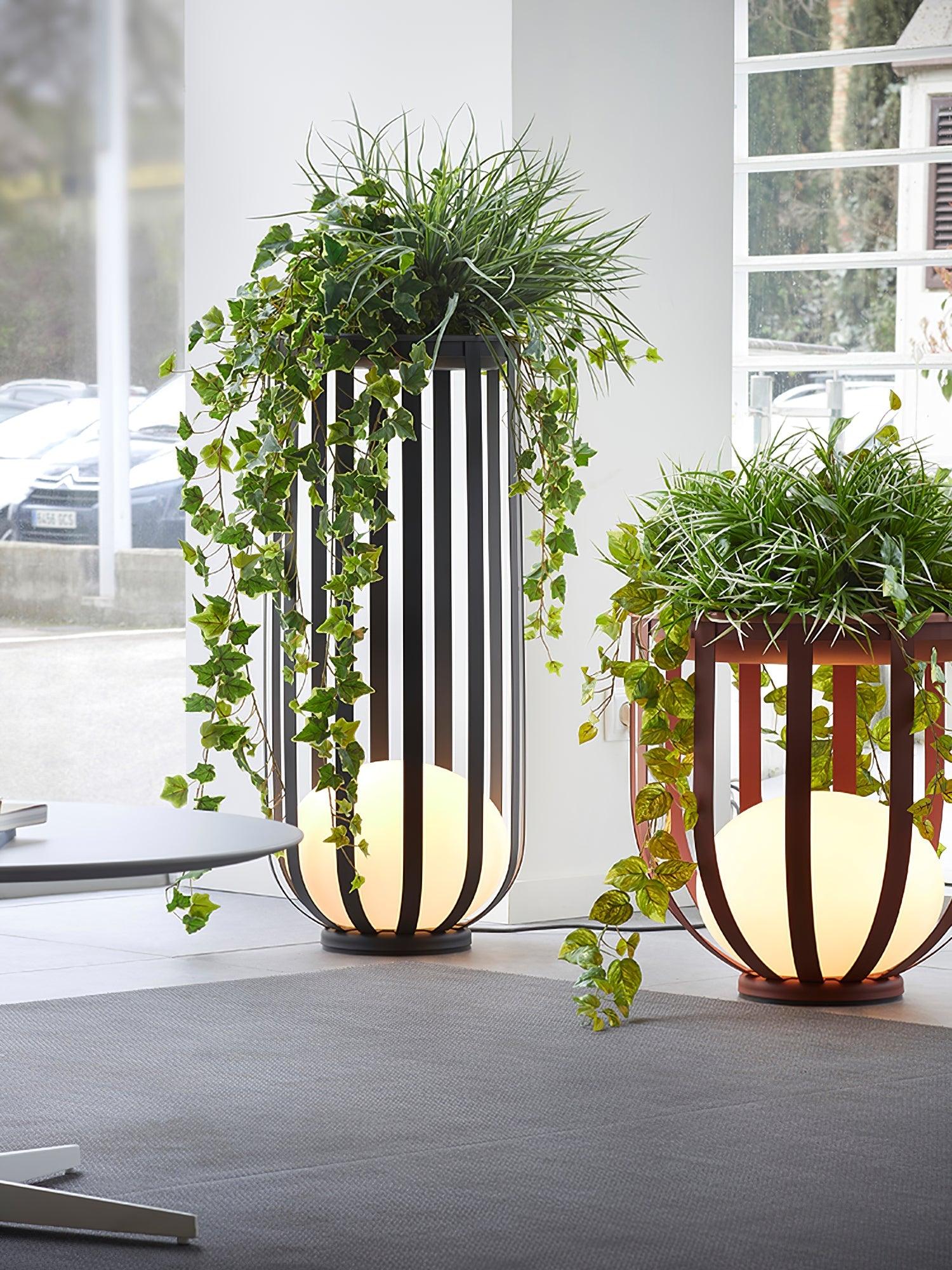 Bols Garden Solar Outdoor Floor Lamp detail view 21