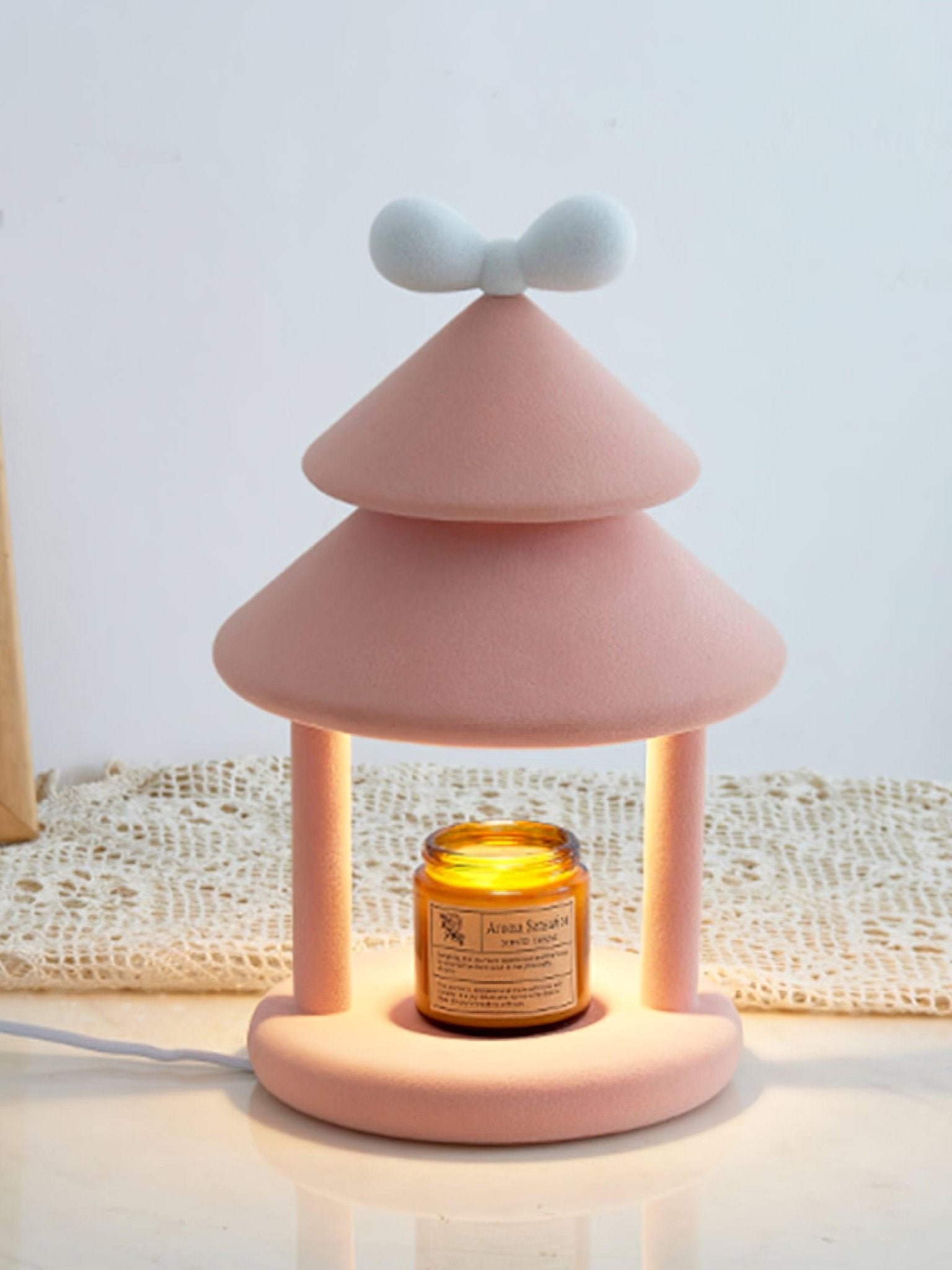 Bow Tie Cone Table Lamp 7.9