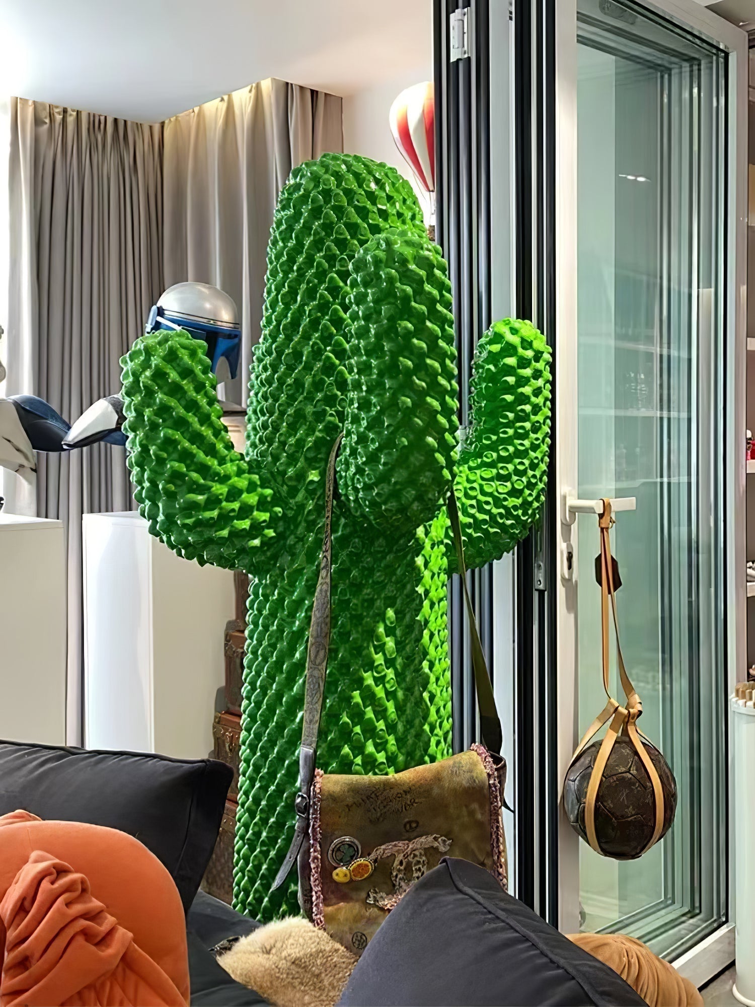 Mello Sculptural Portable Lamp Cactus Coat Rack