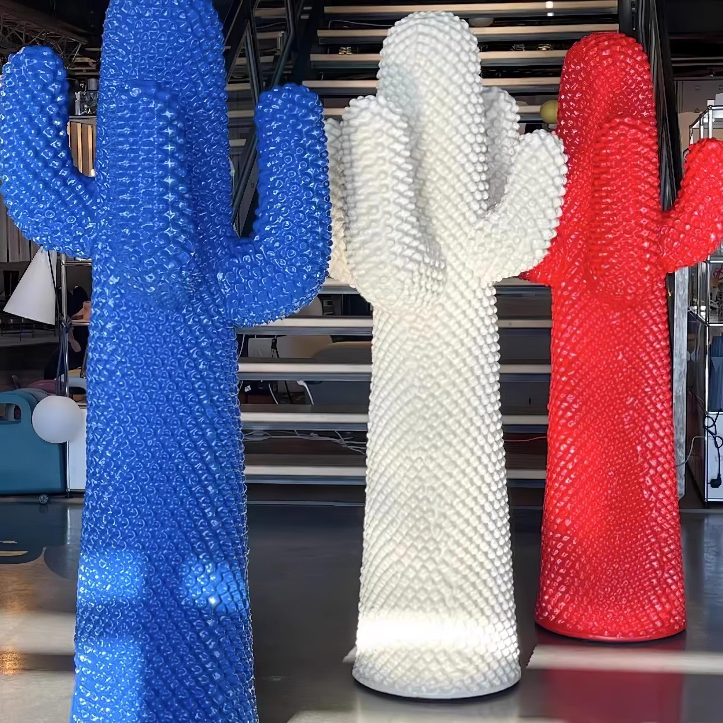 Mello Sculptural Portable Lamp Cactus Coat Rack