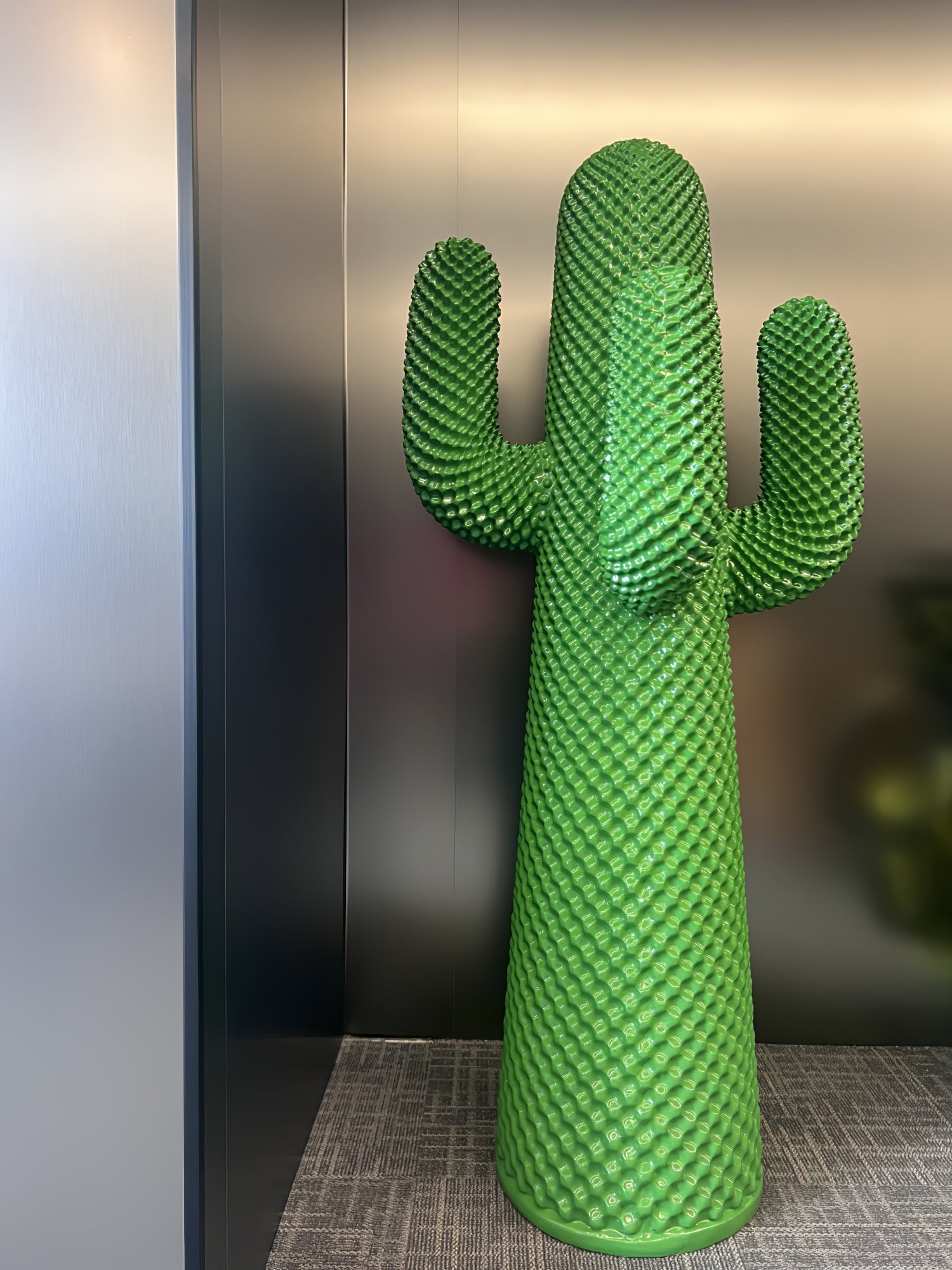 Mello Sculptural Portable Lamp Cactus Coat Rack