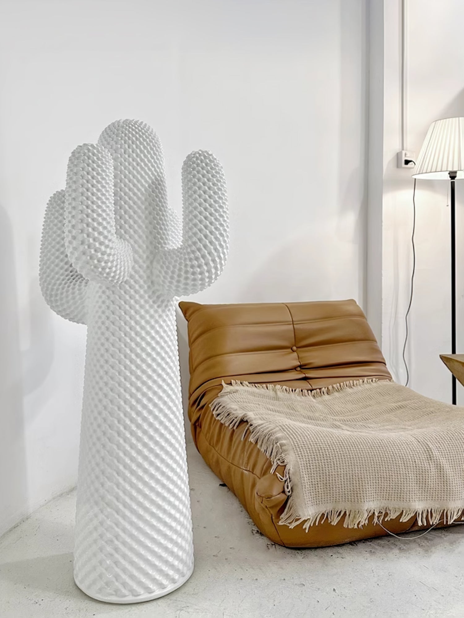 Mello Sculptural Portable Lamp Cactus Coat Rack