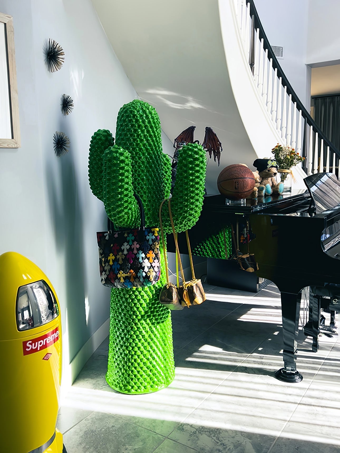Mello Sculptural Portable Lamp Cactus Coat Rack