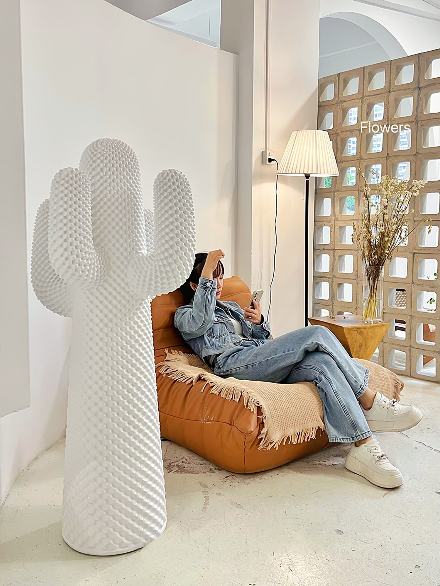 Mello Sculptural Portable Lamp Cactus Coat Rack