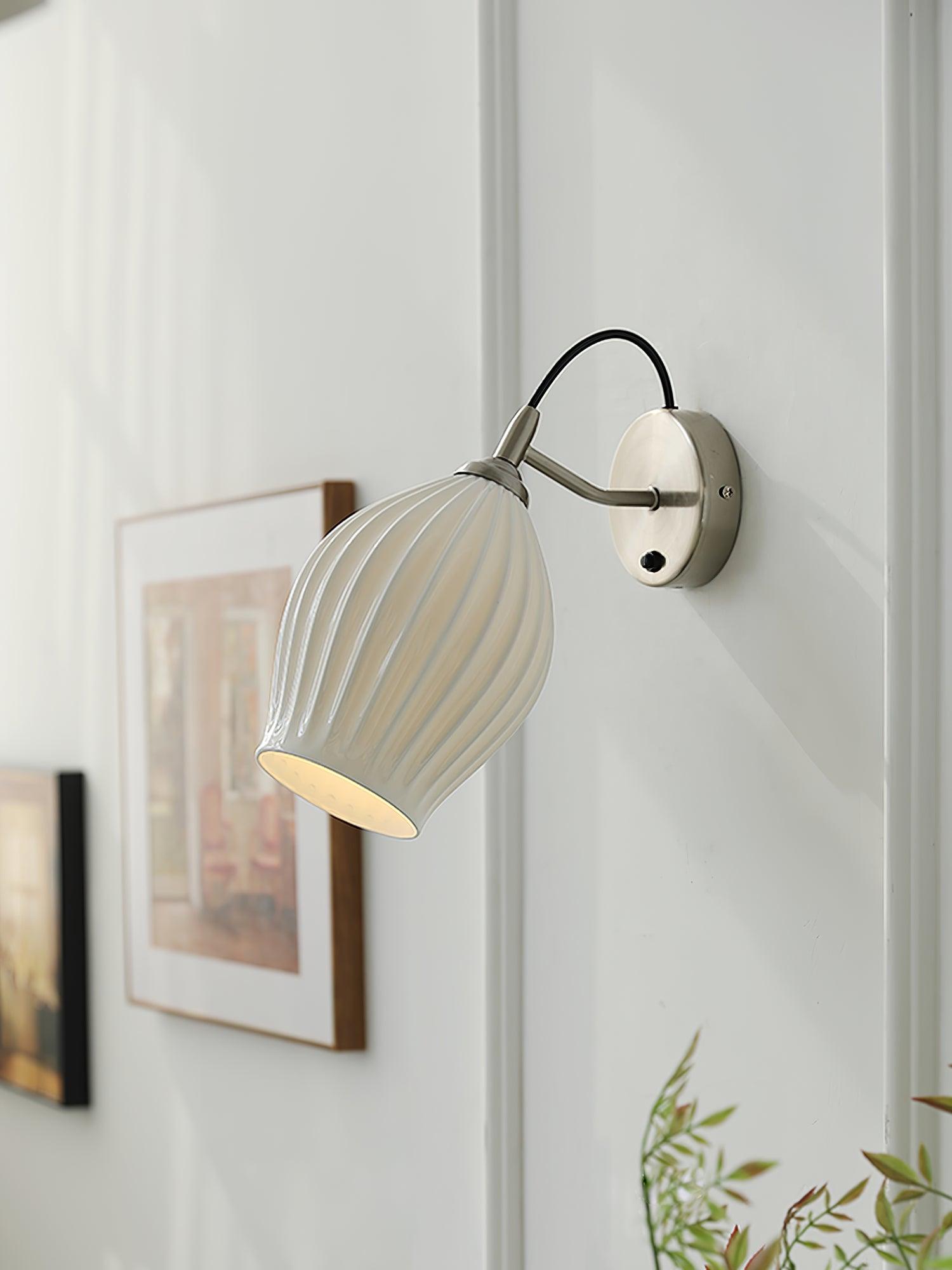 Ceramic Ribbed Wall Light 5.3