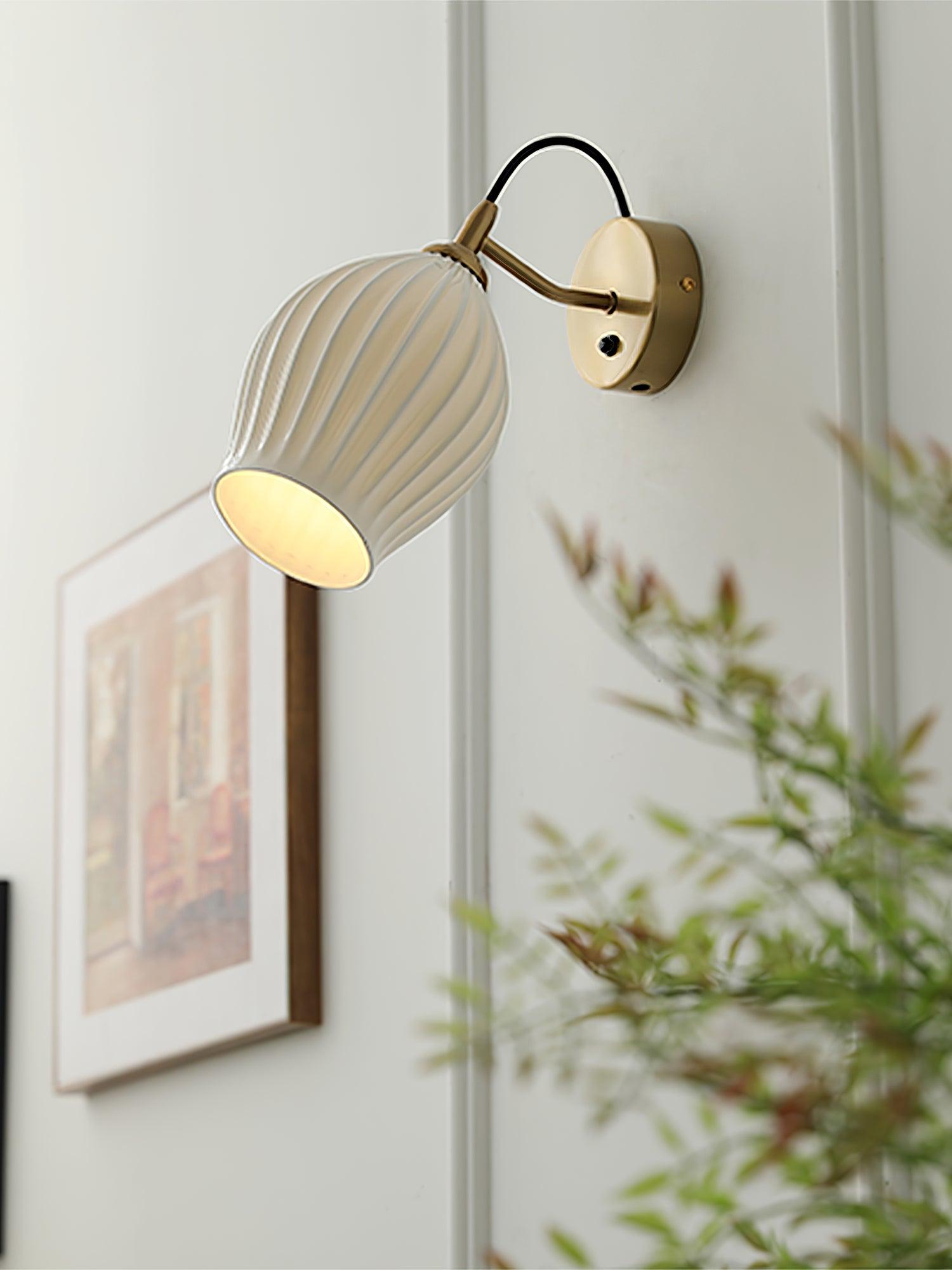 Ceramic Ribbed Wall Light 5.3