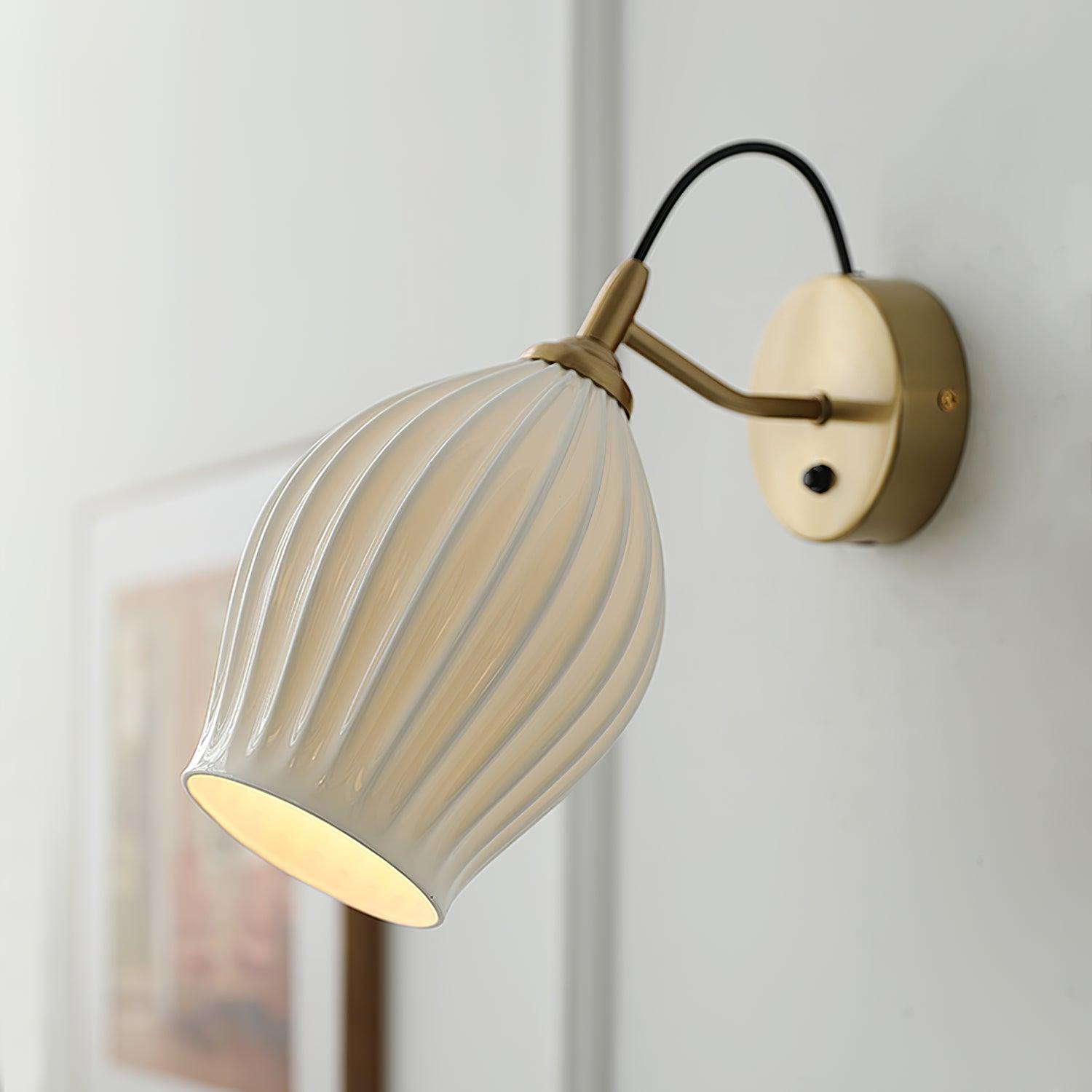 Ceramic Ribbed Wall Light 5.3