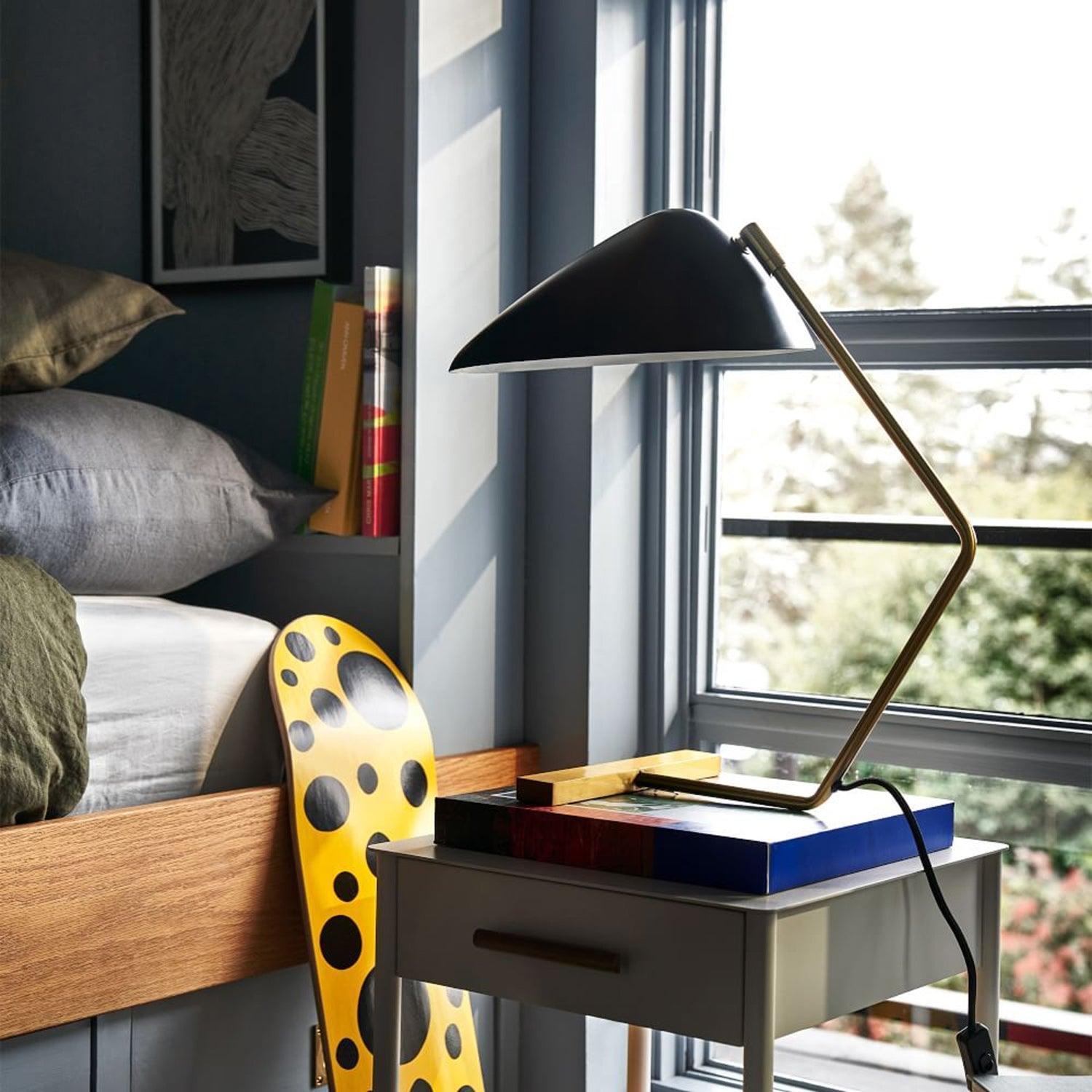 Curvilinear Mid-Century Table Lamp 18.1