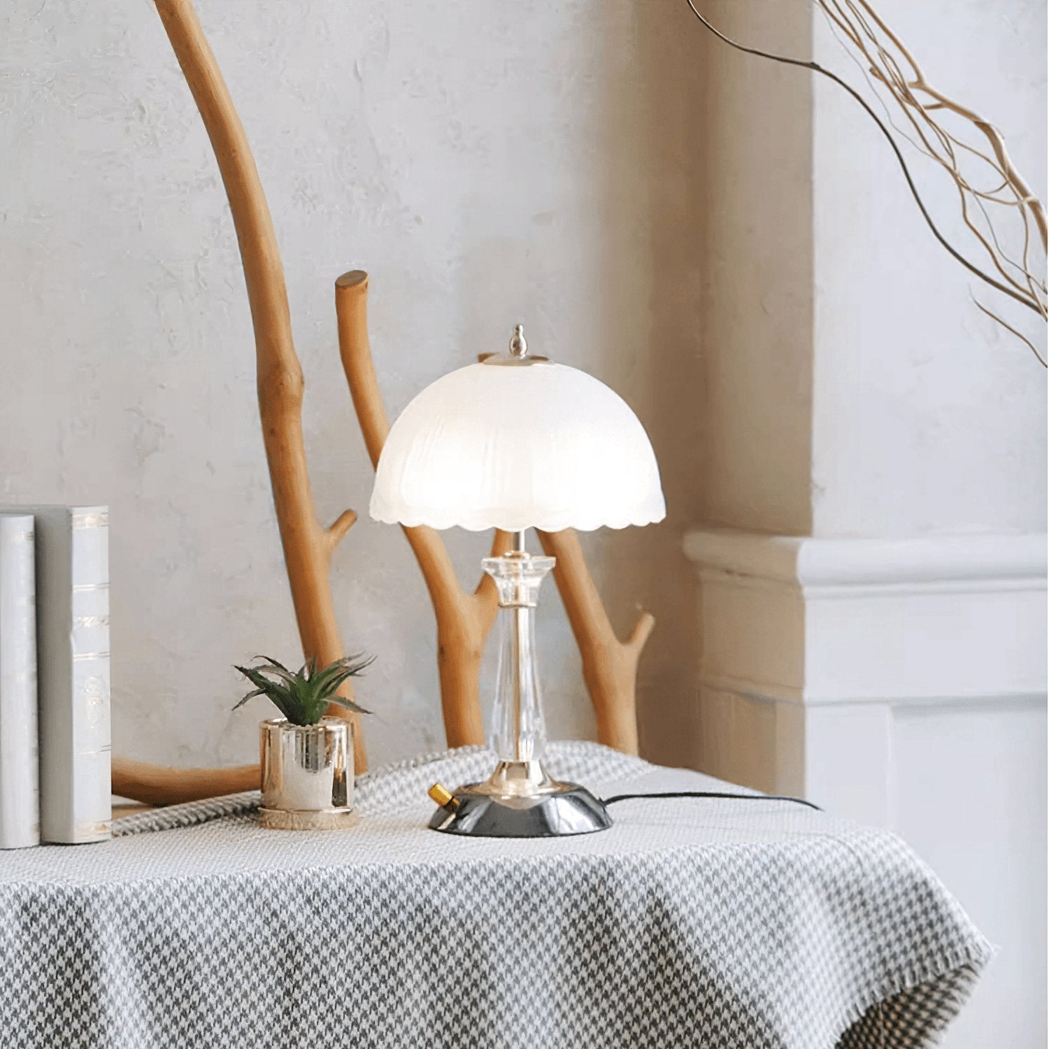 Domed Glass Table Light 9.8