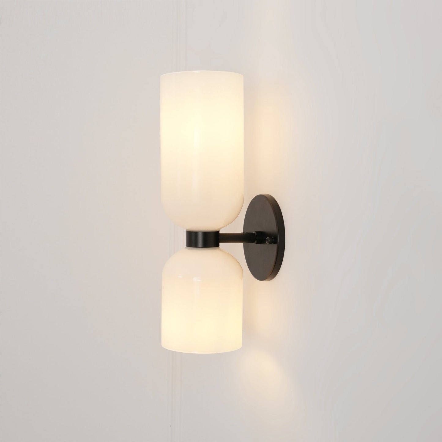 Edie Wall Light - Dia 12cm x H 35cm Brass, Hardwired Wall Sconce, detail 60