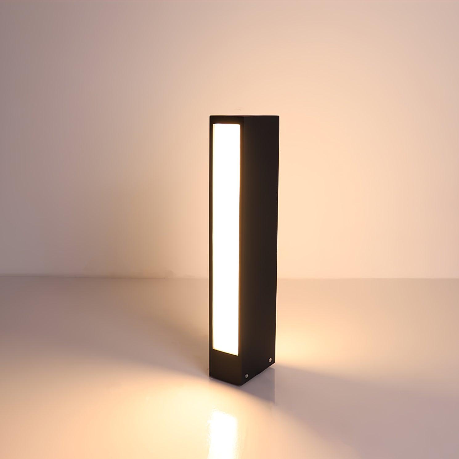 Faro Outdoor Post Floor Lamp