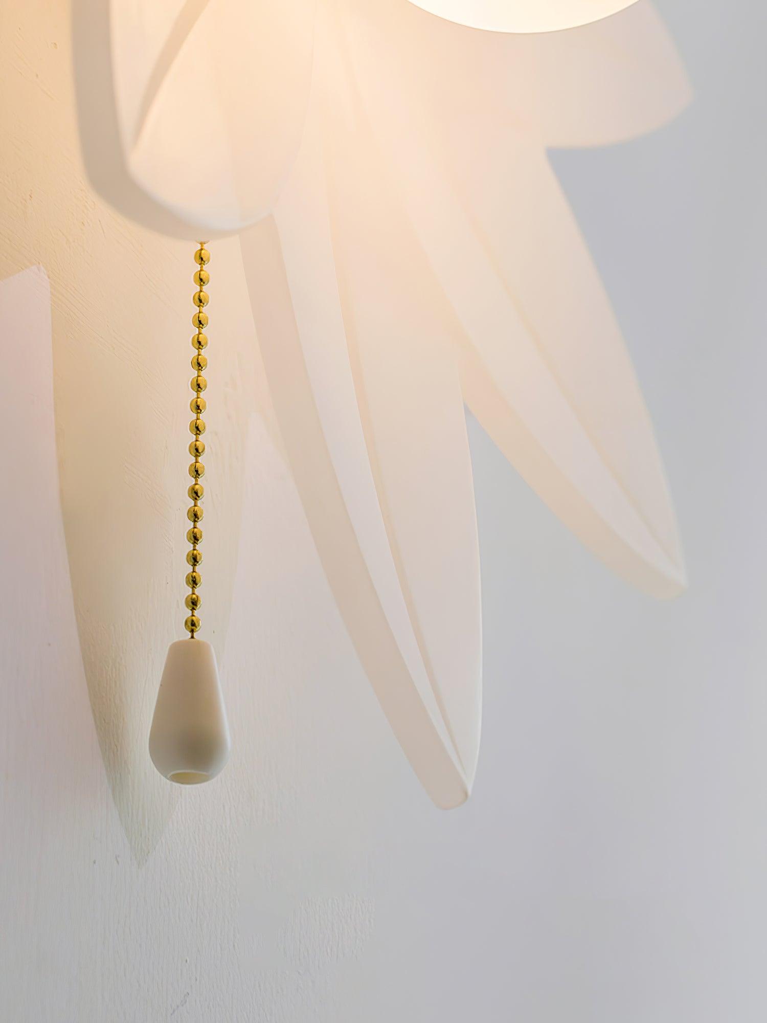 Flowers Wall-Mounted Lamp