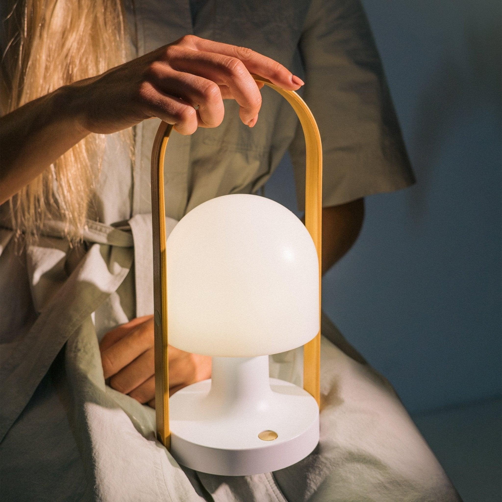 Portable Glass Charging Table Light, Bedside Table Lamp, detail 5