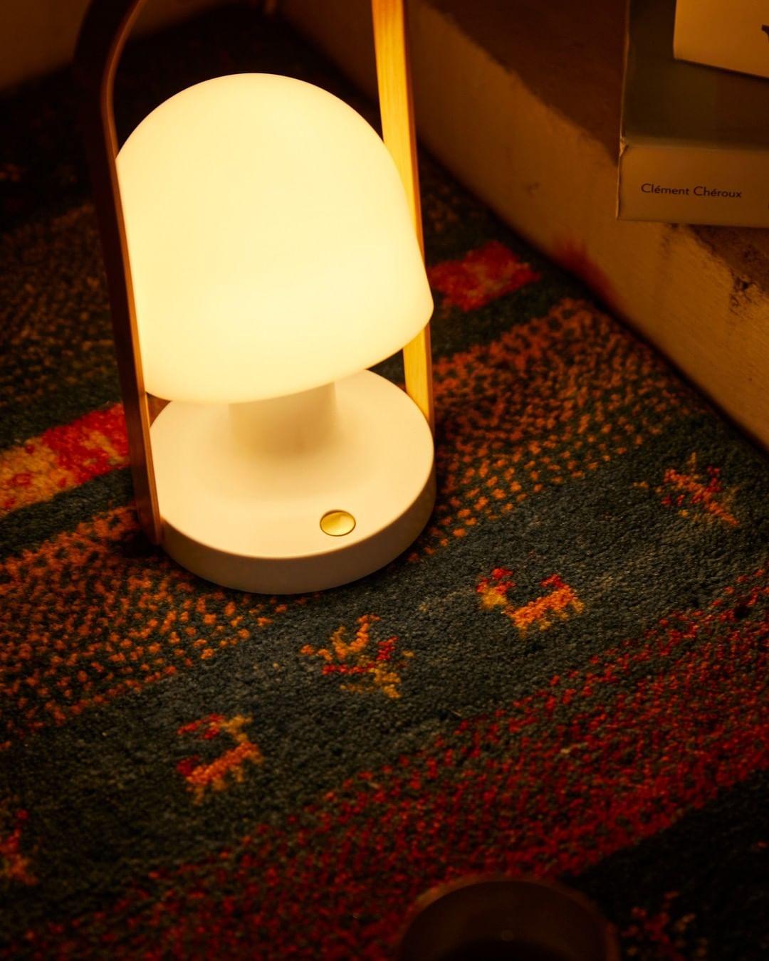 Portable Glass Charging Table Light, Bedside Table Lamp, detail 54