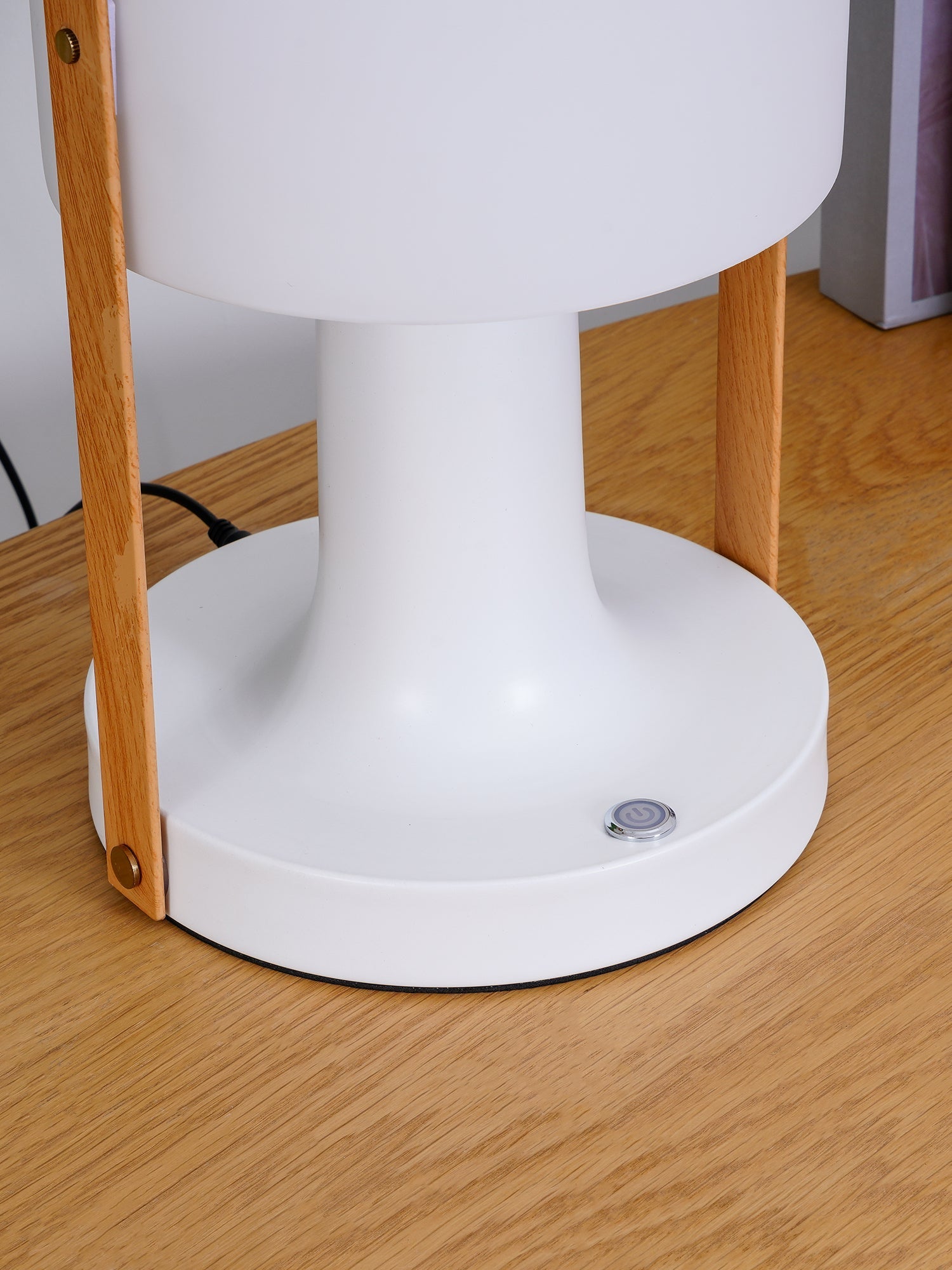 Follow Me Table Light, Bedside Table Lamp, detail 16