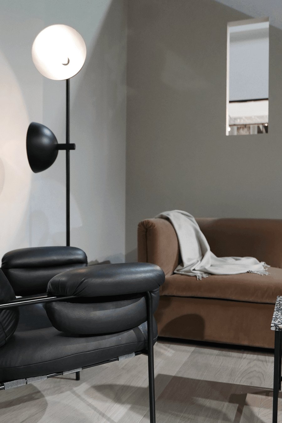 Studio Floor-standing Floor Lamp