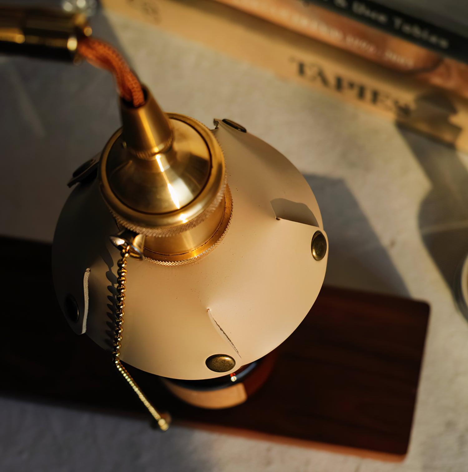 Harnik Retro Side Table Lamp