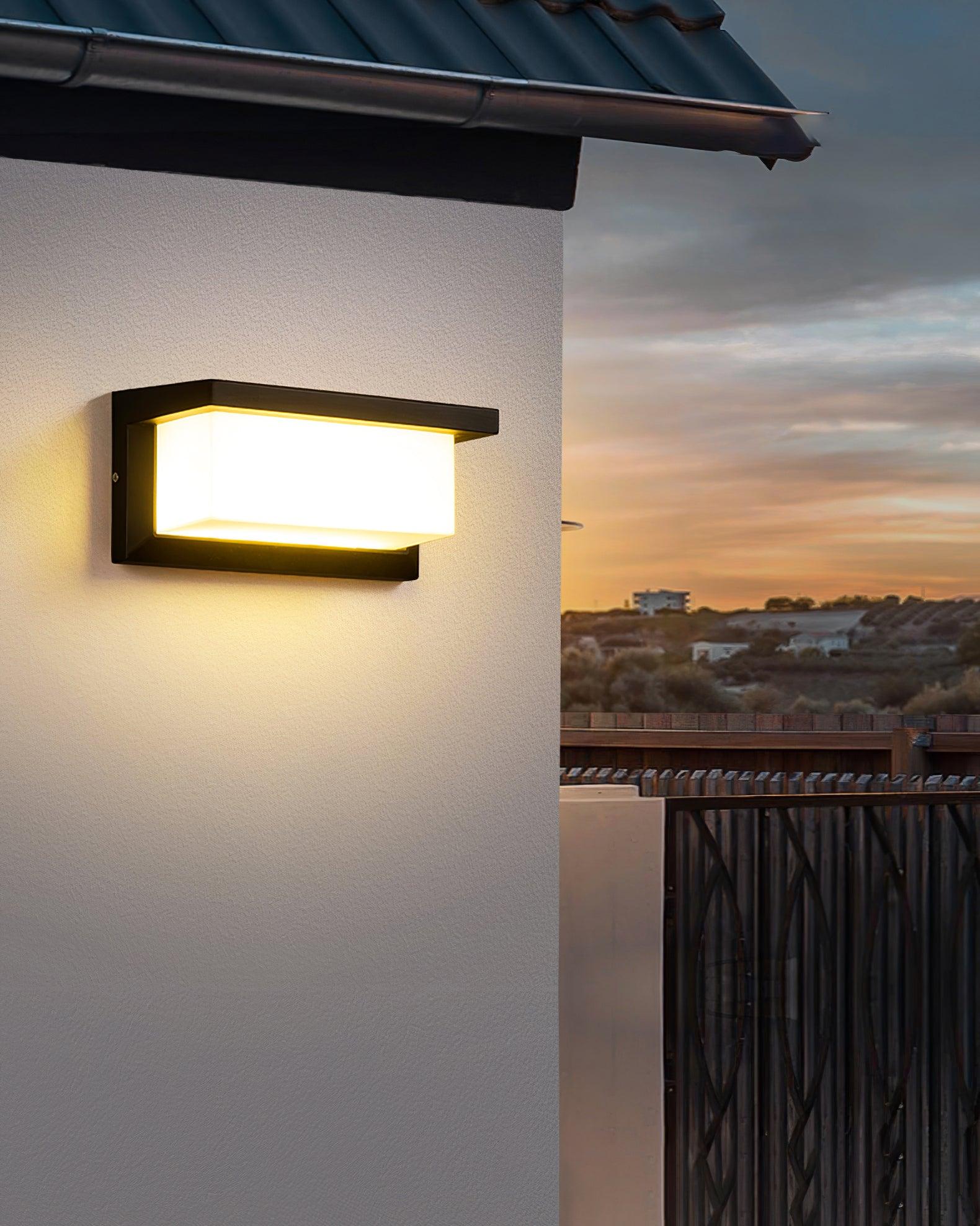 Horizontal LED Outdoor Light