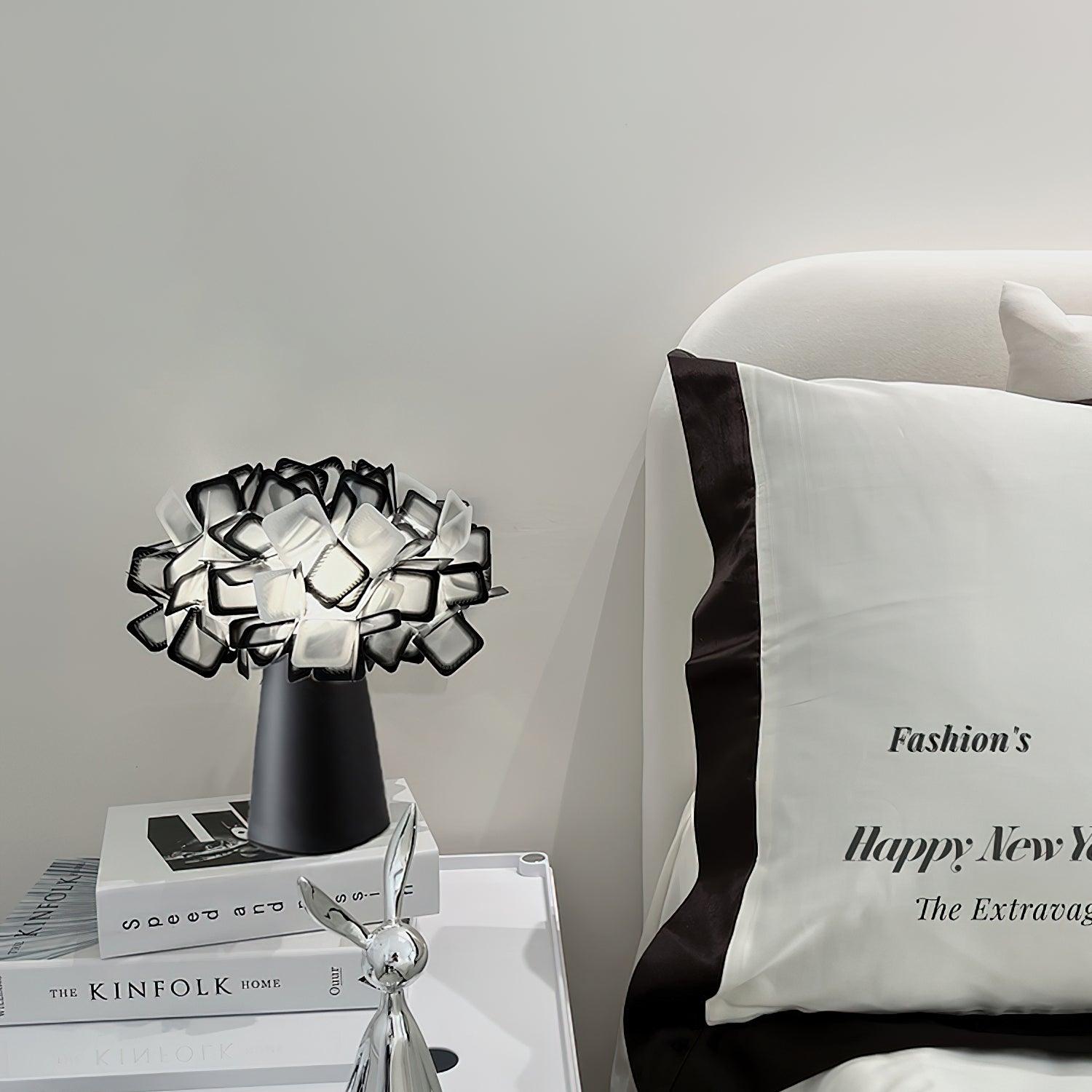 Illis Flower Table Lamp 10.2