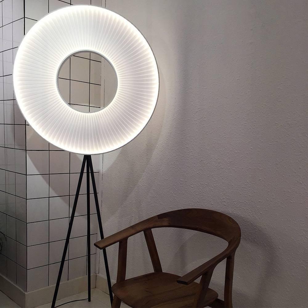 Vespera Floor Lamp detail view 37