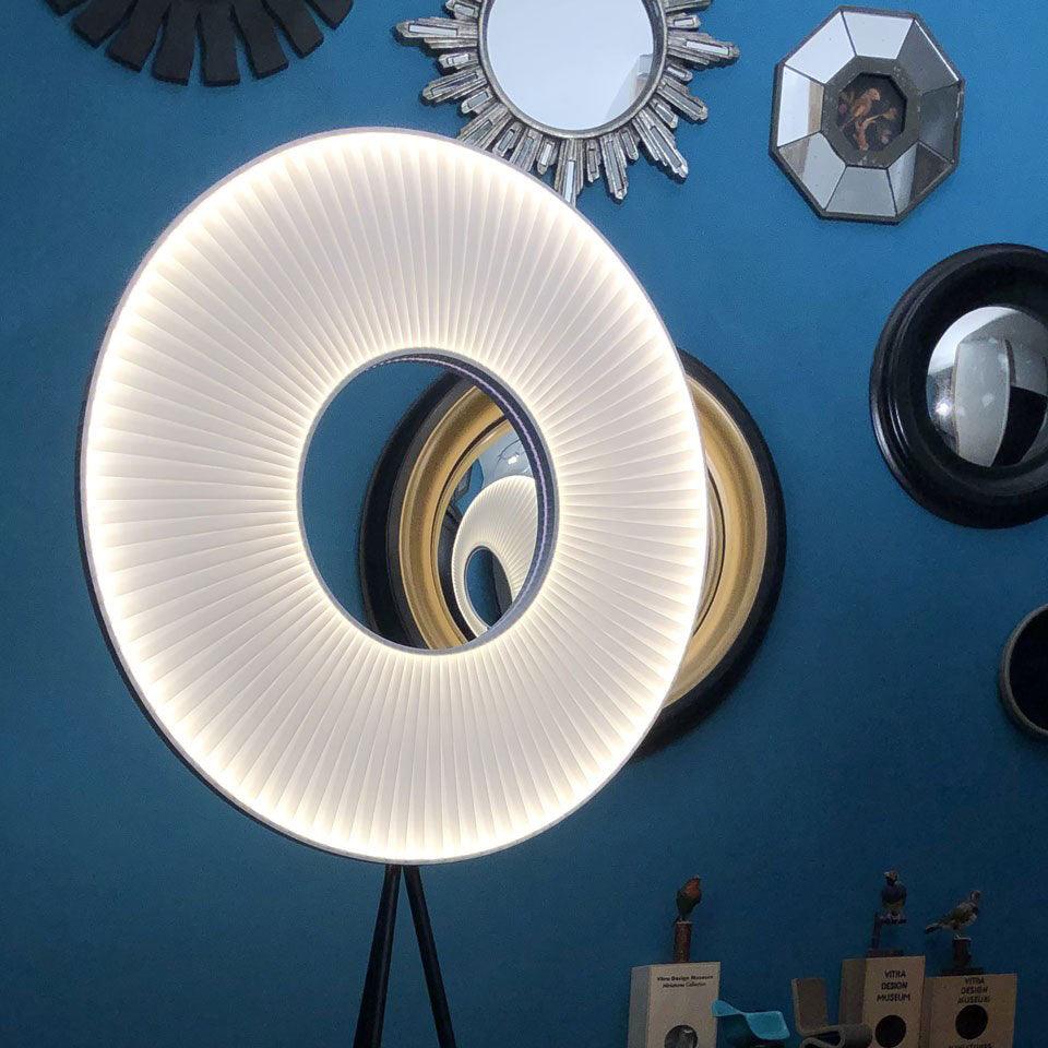 Vespera Floor Lamp detail view 44