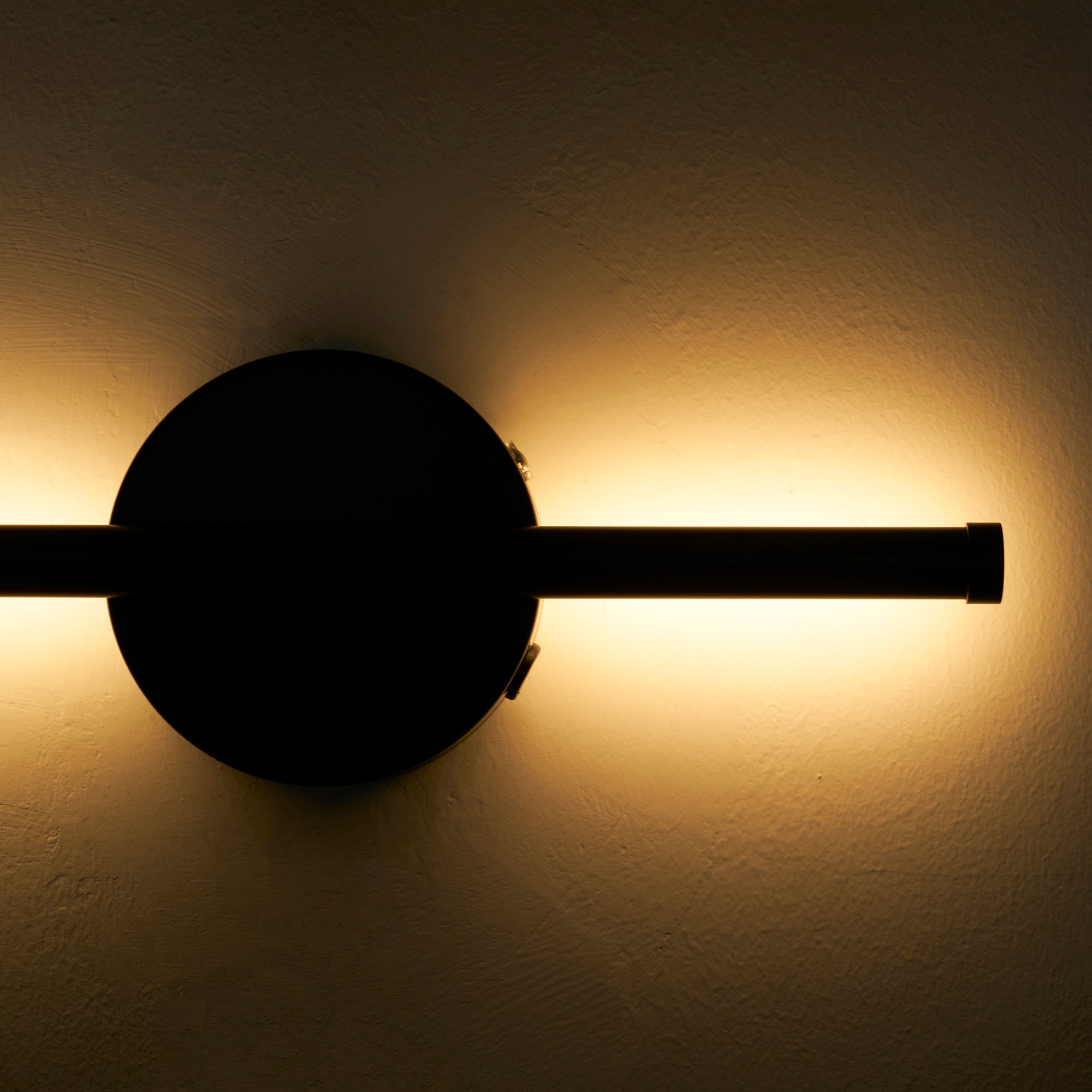 Linearo Rechargeable Wall Lamp Vanity Light