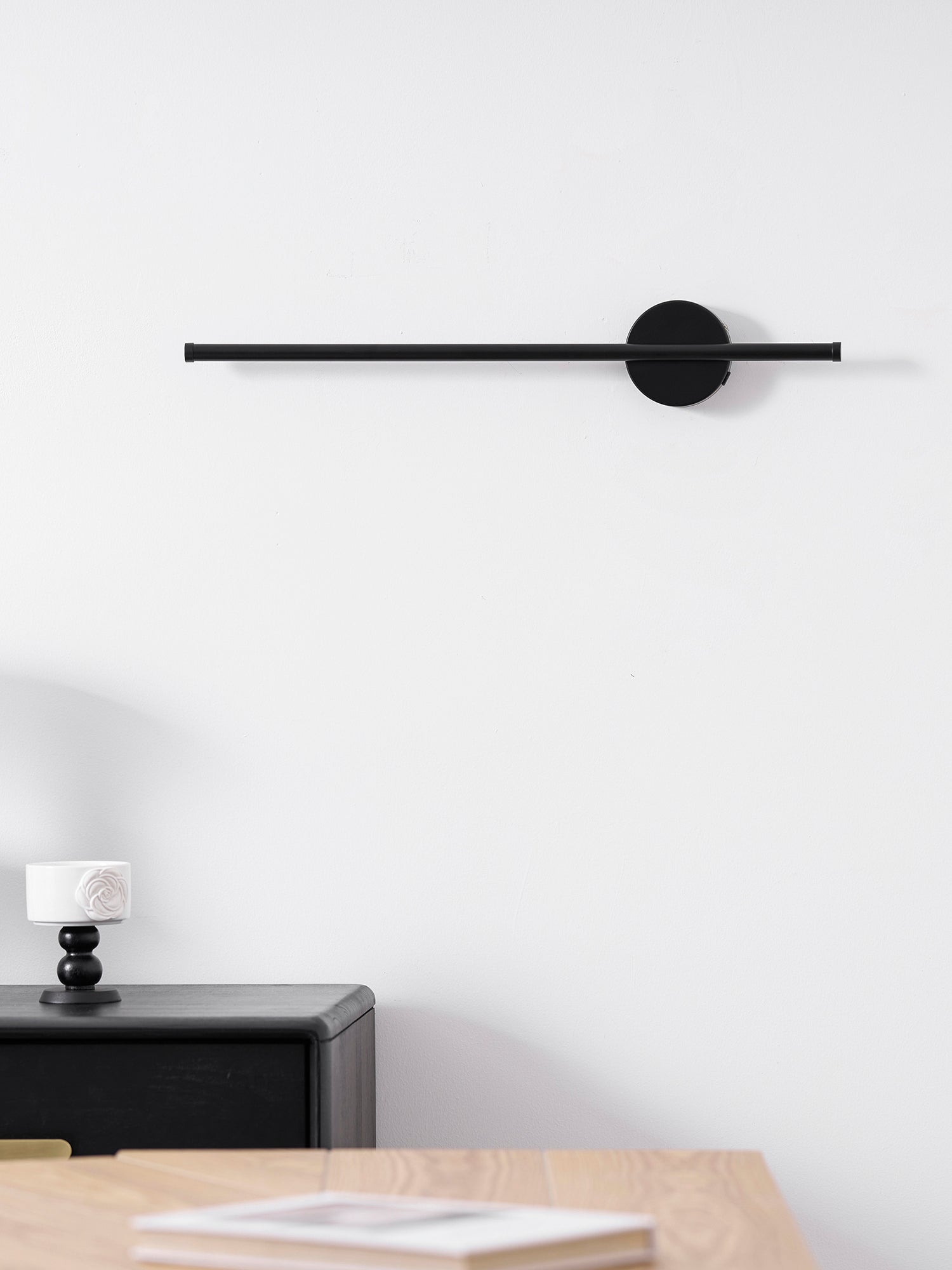 Linearo Rechargeable Wall Lamp Vanity Light