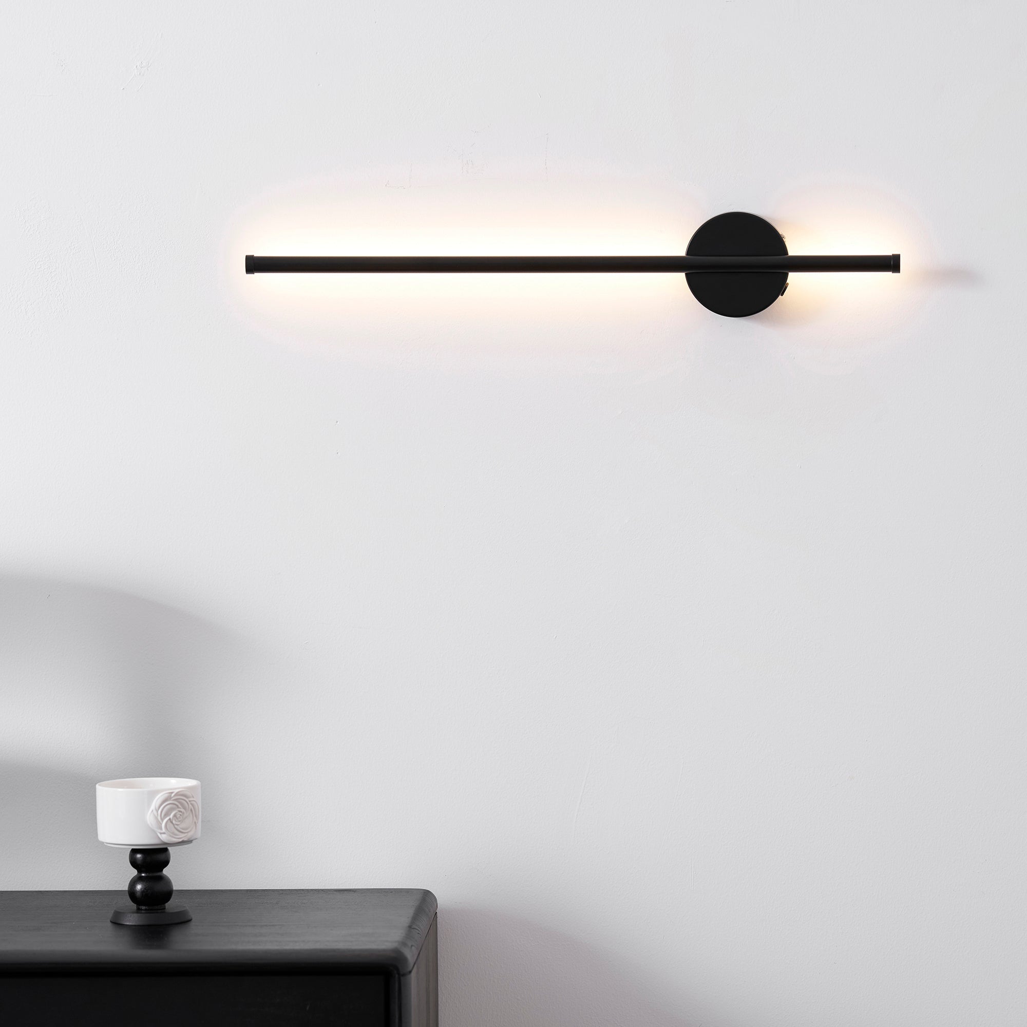 Linearo Rechargeable Wall Lamp Vanity Light
