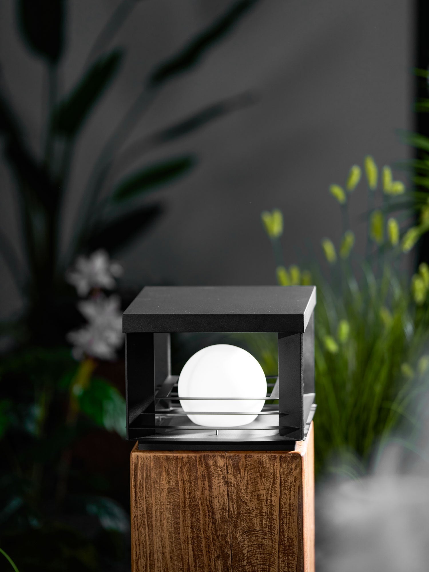 Lunar Crate Outdoor Floor Lamp