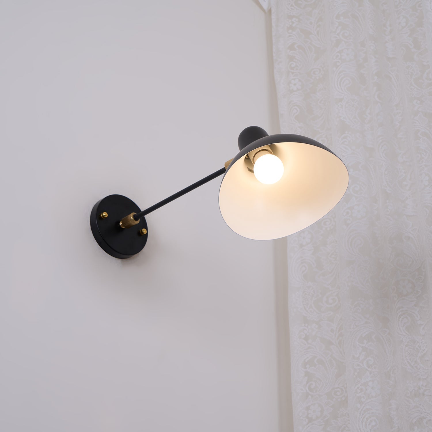 Mantis Wall Lamp 17.7