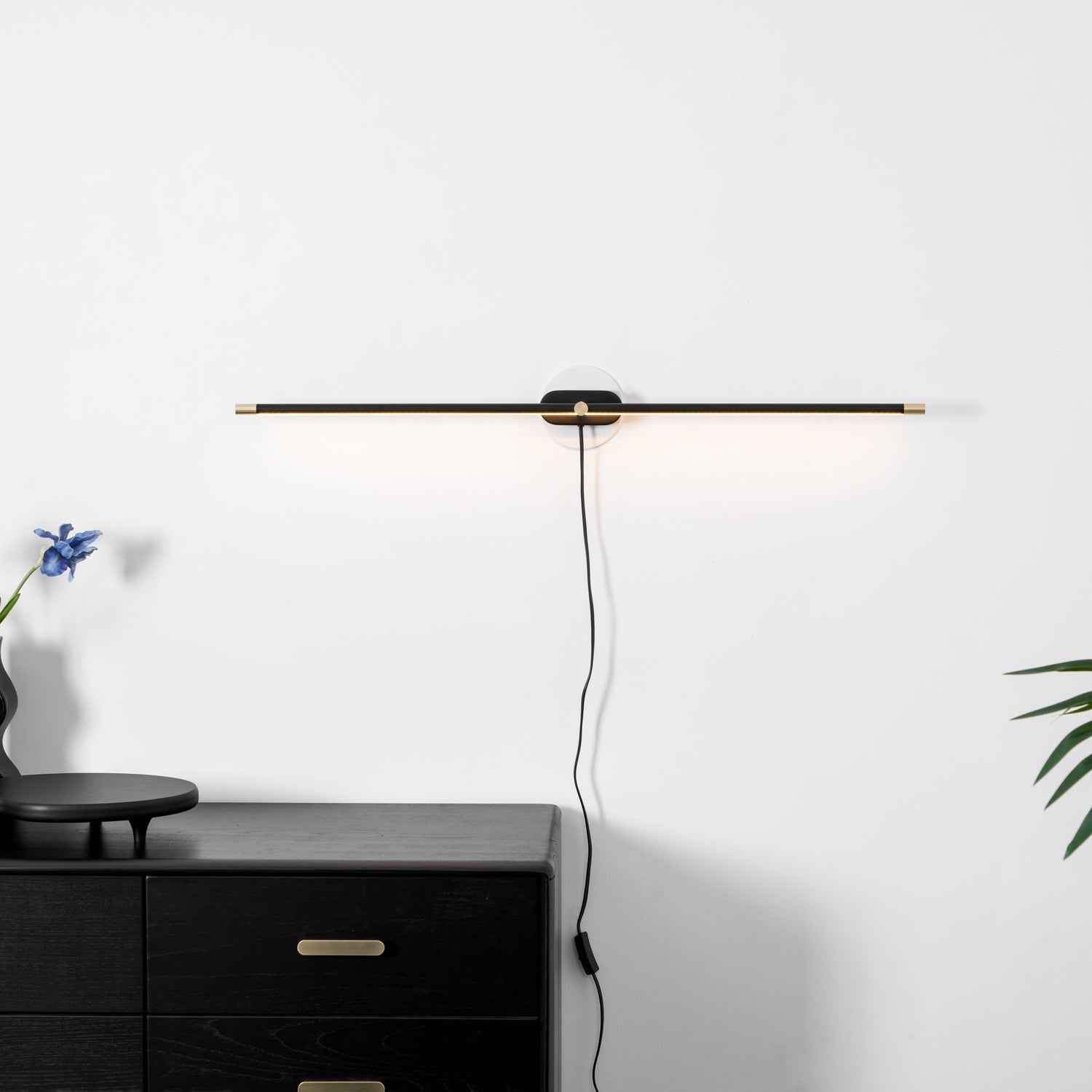 Minimalist Linear Plug-in Wall Lamp Vanity Light
