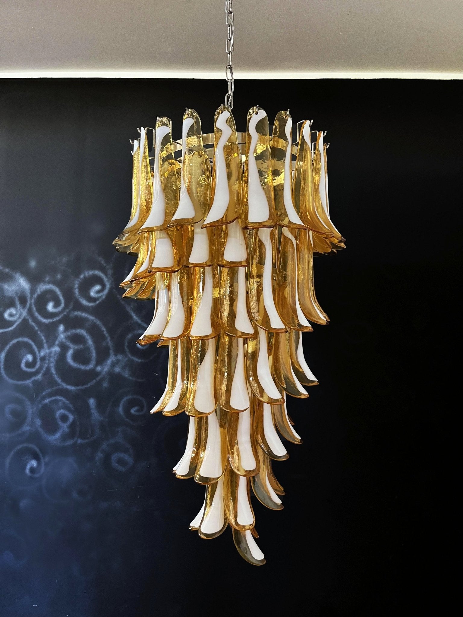 Murano Amber Petals Spiral Chandelier detail view 4