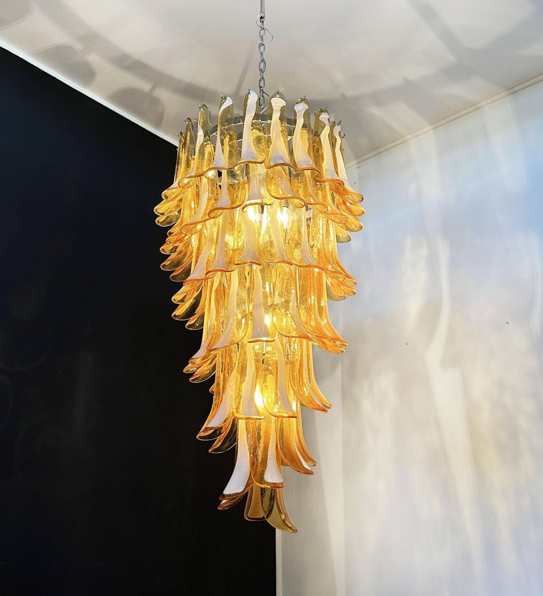 Murano Amber Petals Spiral Chandelier detail view 12