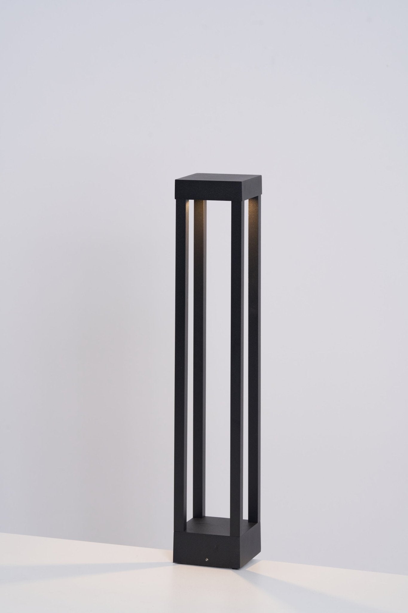 Obsidian Post Outdoor Light