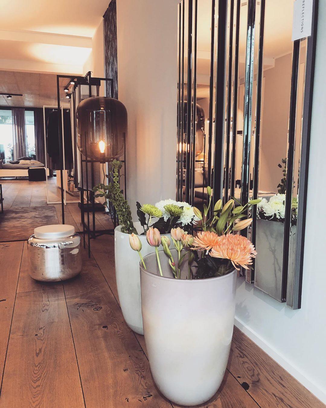 Oda Floor Lamp
