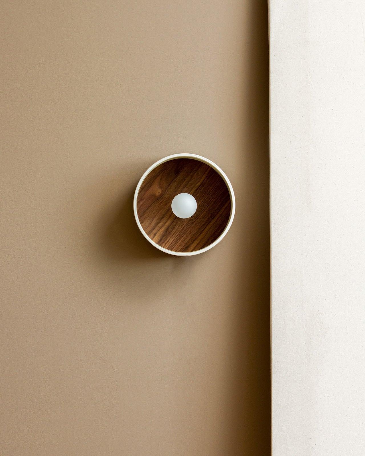 Odis Sconce 7.9