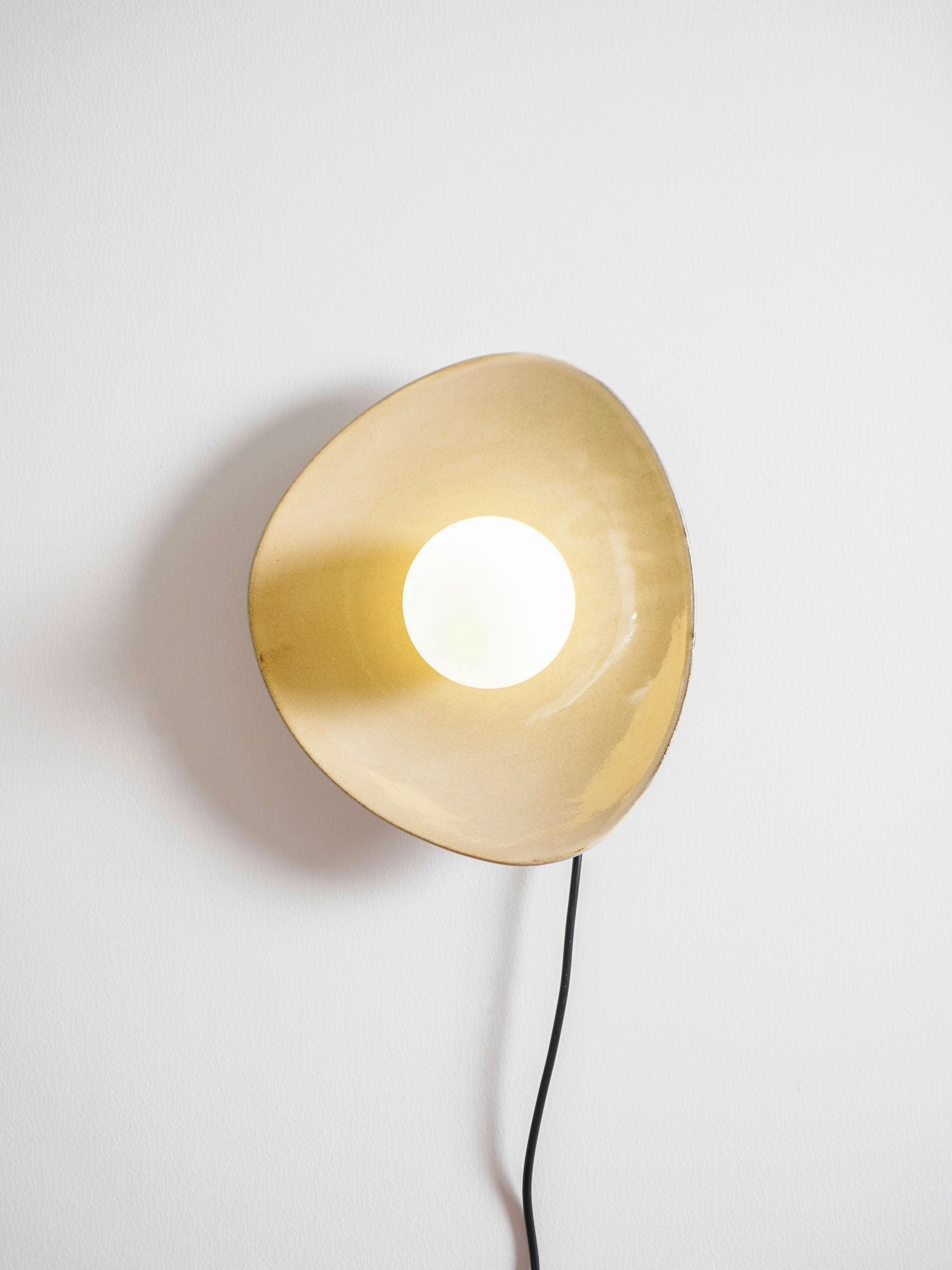 Pebble Disc Plug-in Wall Light detail view 22