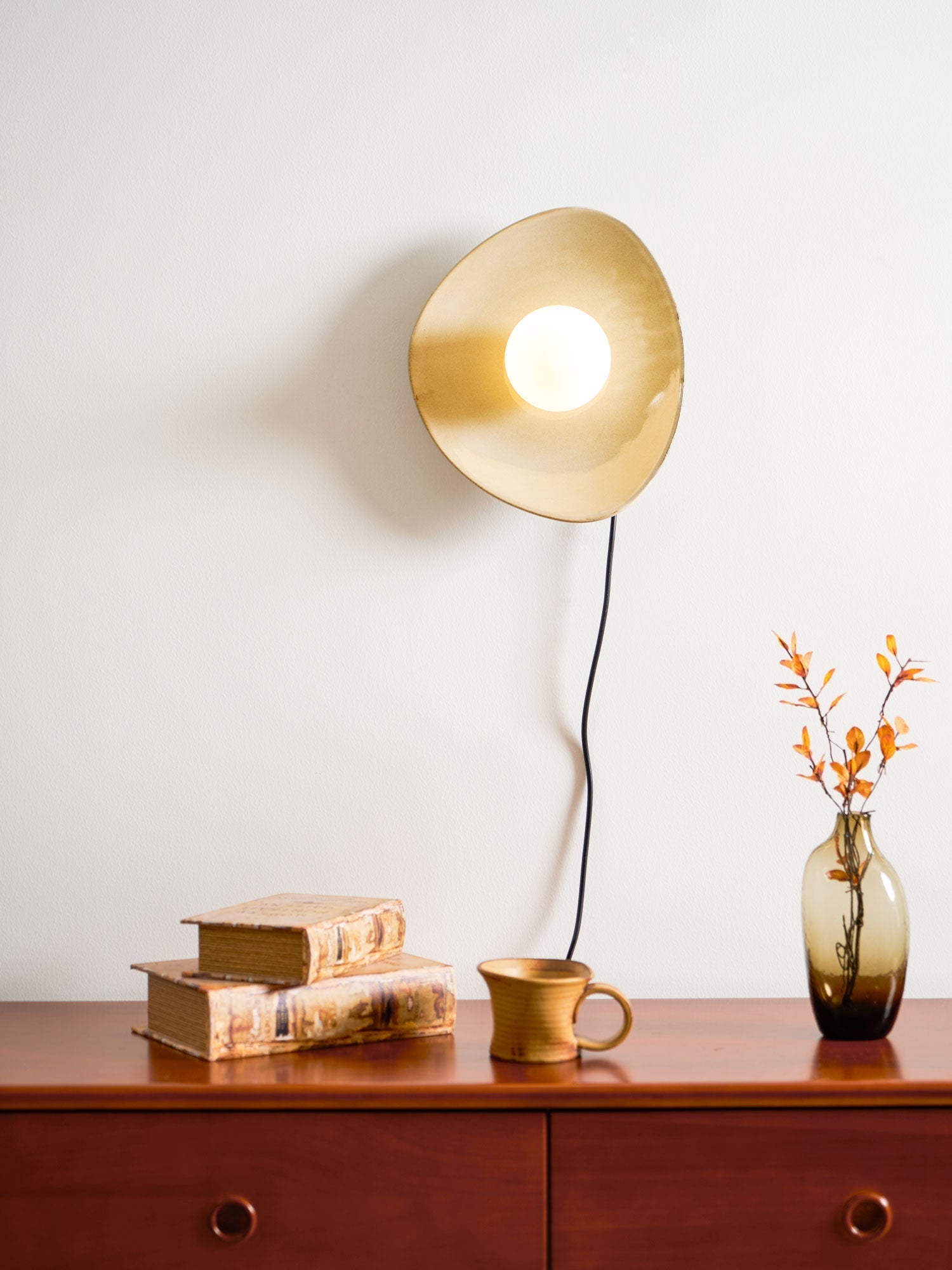 Pebble Disc Plug-in Wall Light detail view 12