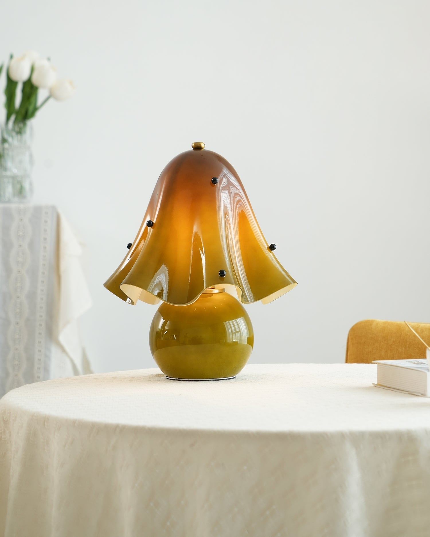 Petalia Table Lamp
