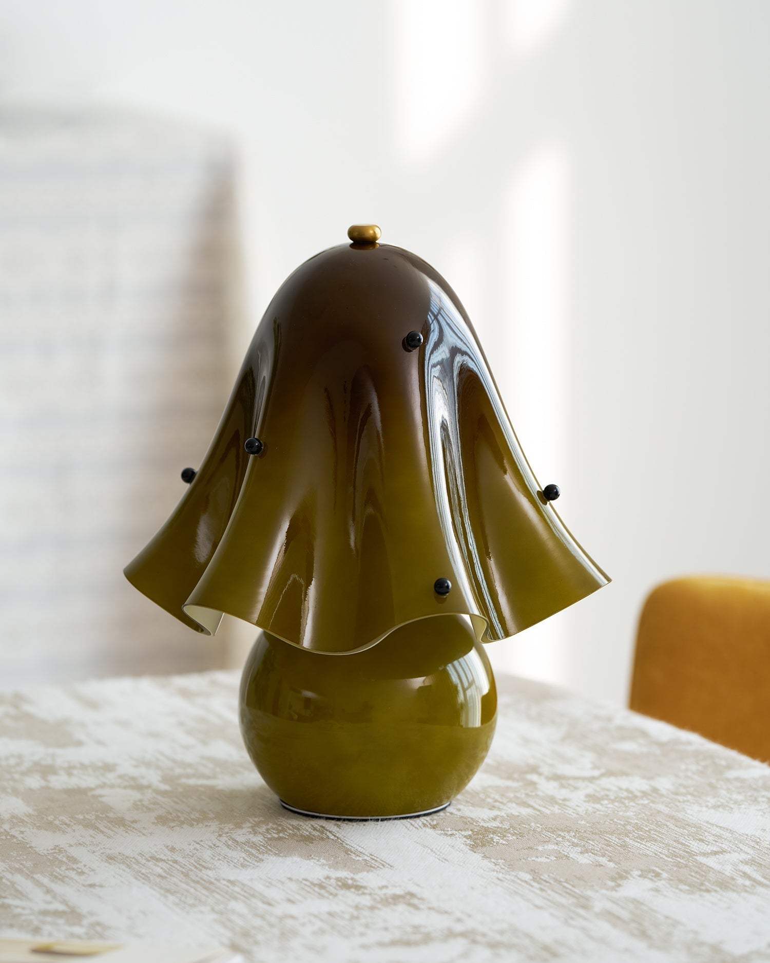 Petalia Table Lamp