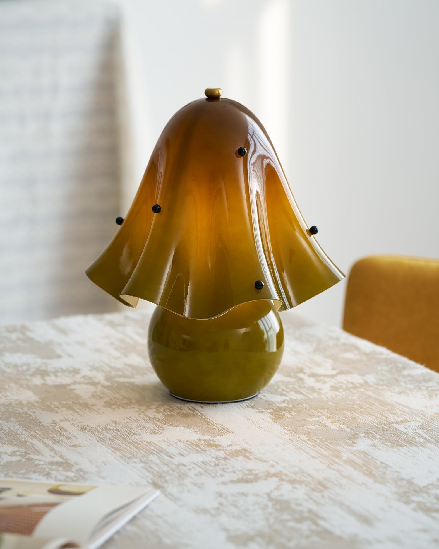 Petalia Table Lamp