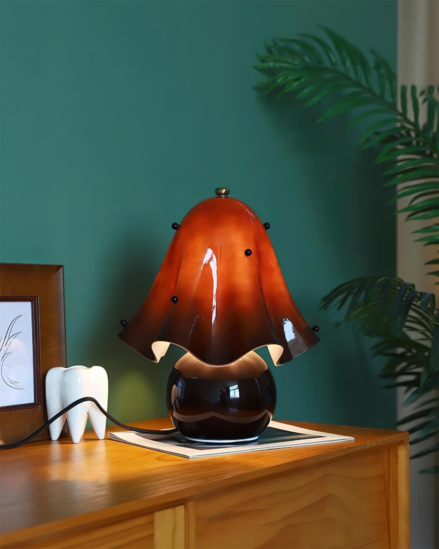 Petalia Table Lamp