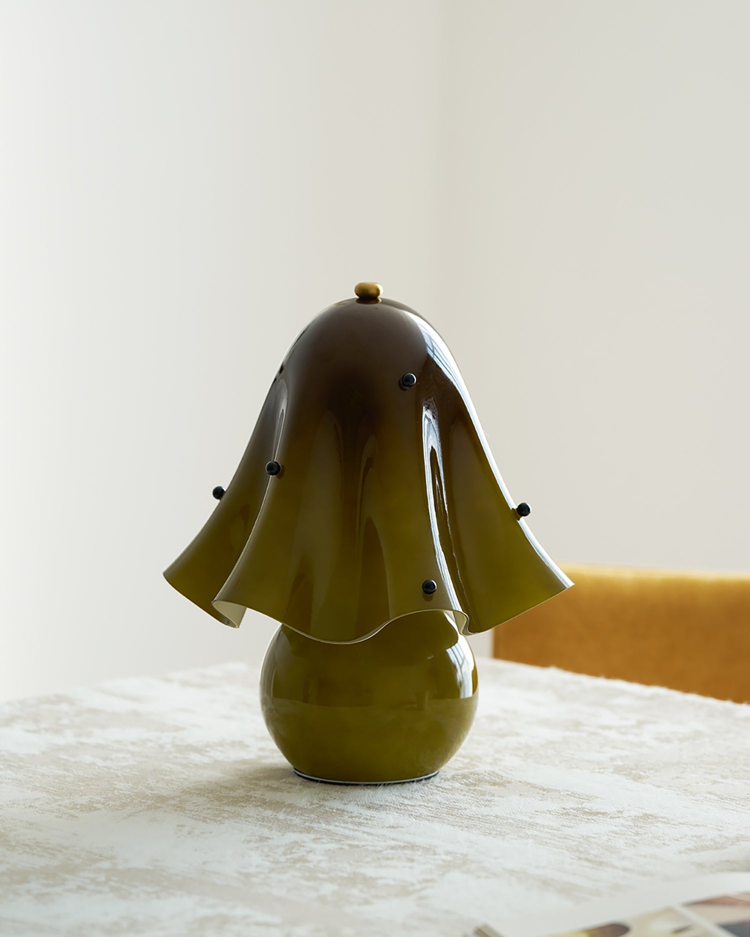 Petalia Table Lamp