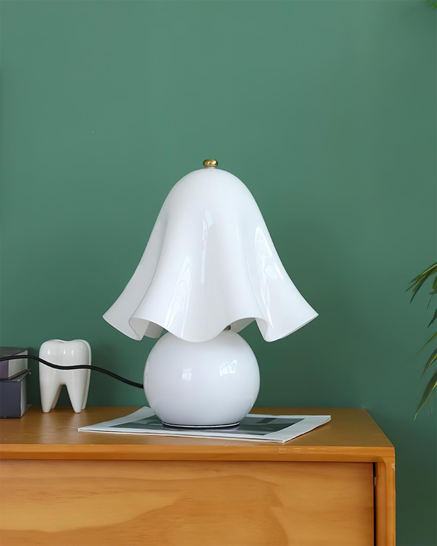 Petalia Table Lamp